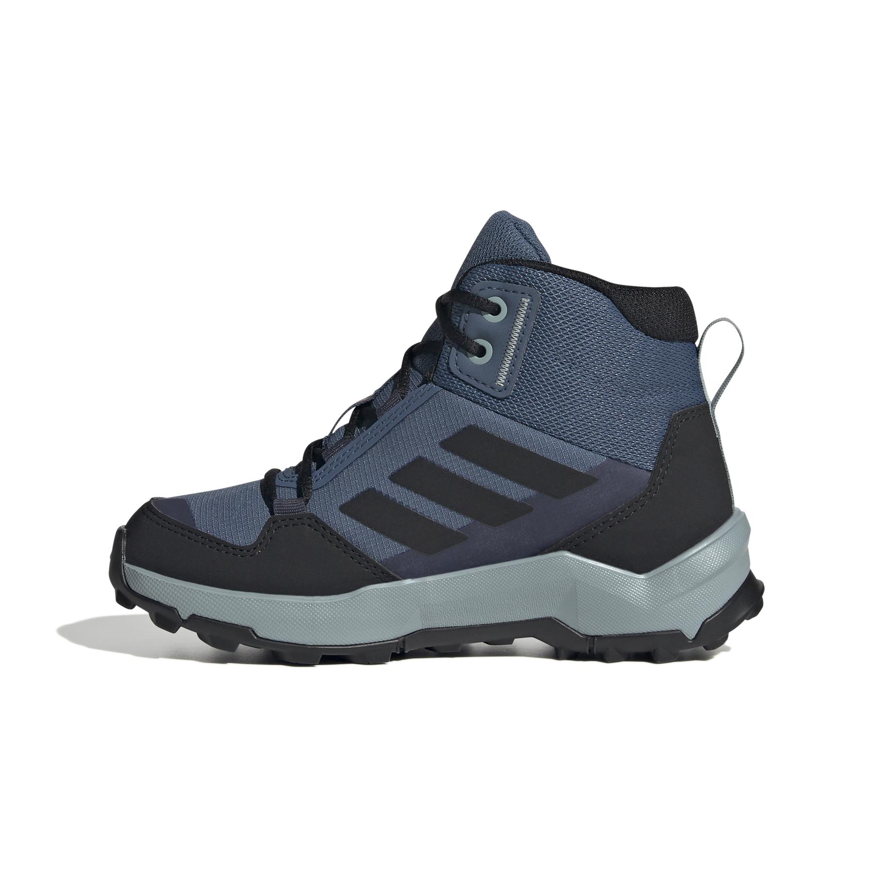 product/a/d/adidas_ji1892_5_footwear_photography_side_medial_center_view_white-nw091625.jpg
