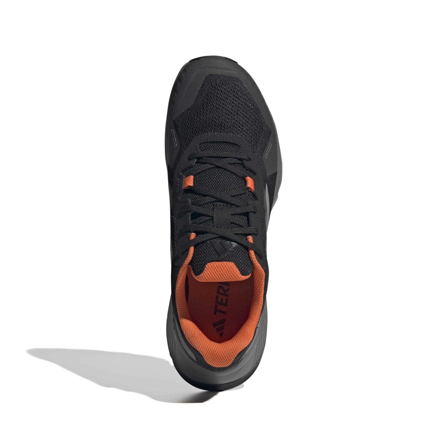 product/a/d/adidas_ji1924_3_footwear_photography_top_portrait_view_white-nw091625.jpg