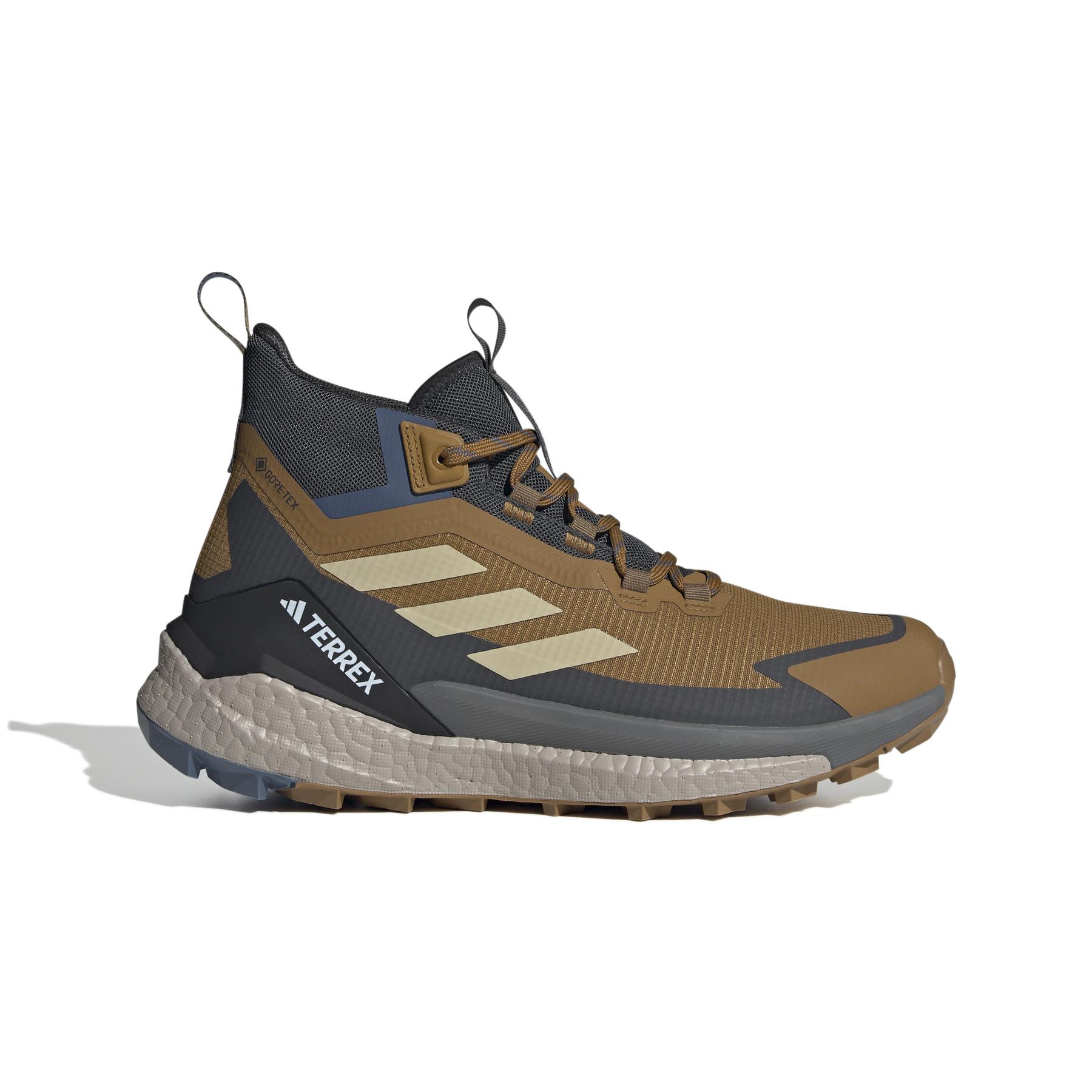 product/a/d/adidas_ji4245_1_footwear_photography_side_lateral_center_view_white-nw091625.jpg
