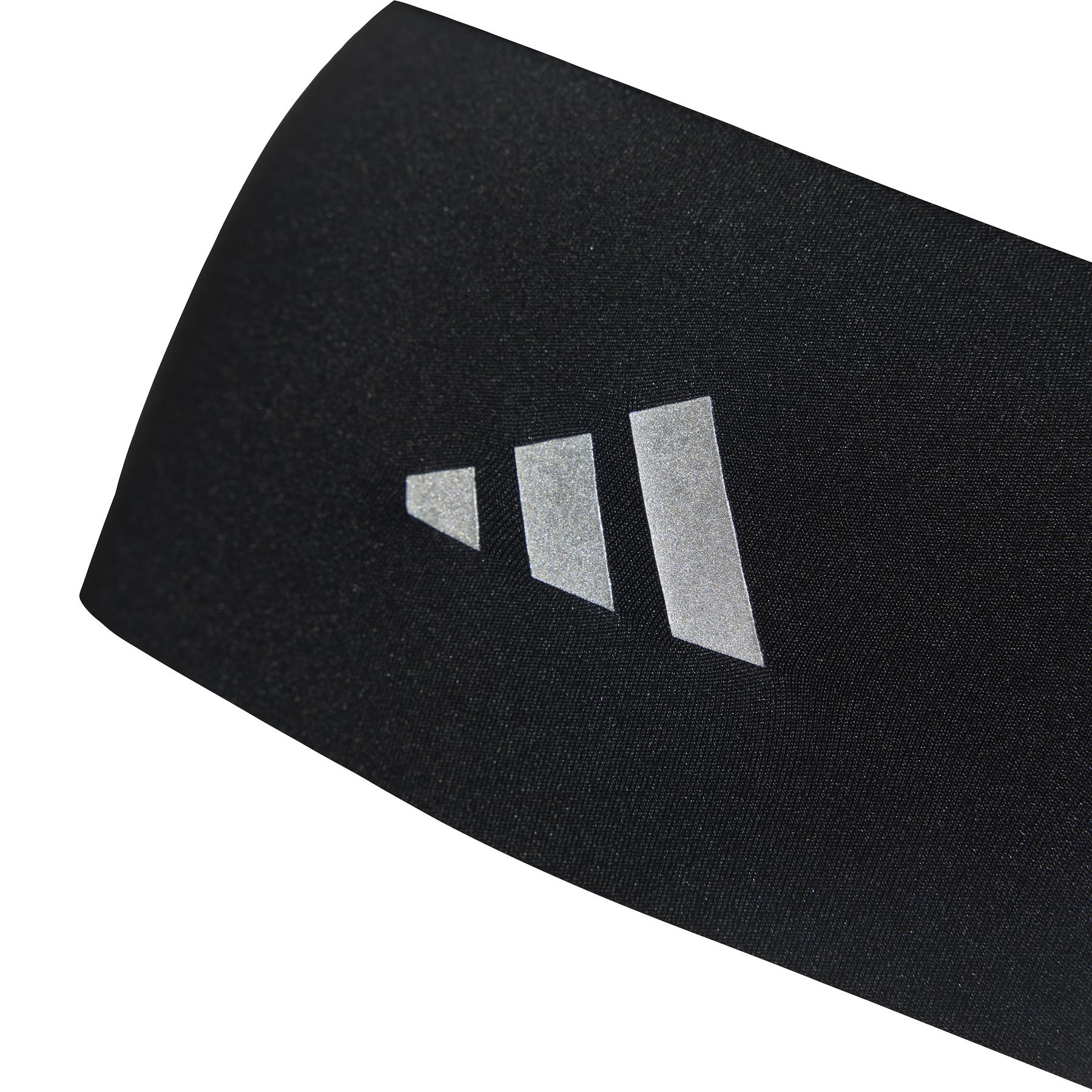 product/a/d/adidas_jn5442_black-refsil_5.jpg