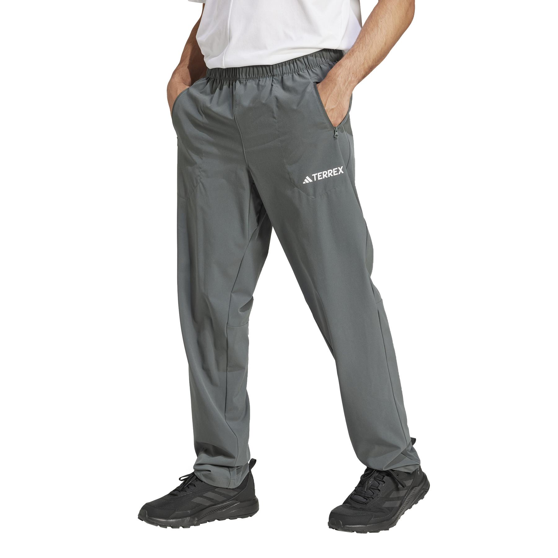 product/a/d/adidas_jp0814_legivy_2.jpg