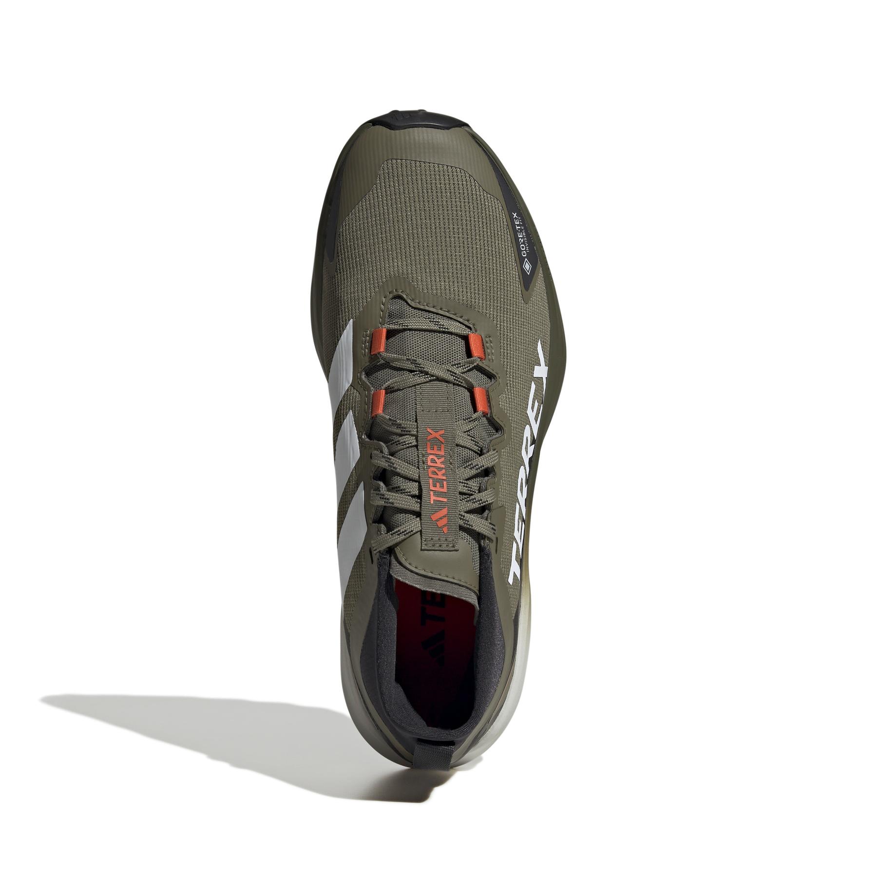 product/a/d/adidas_jp7252_3_footwear_photography_top_portrait_view_white.jpg