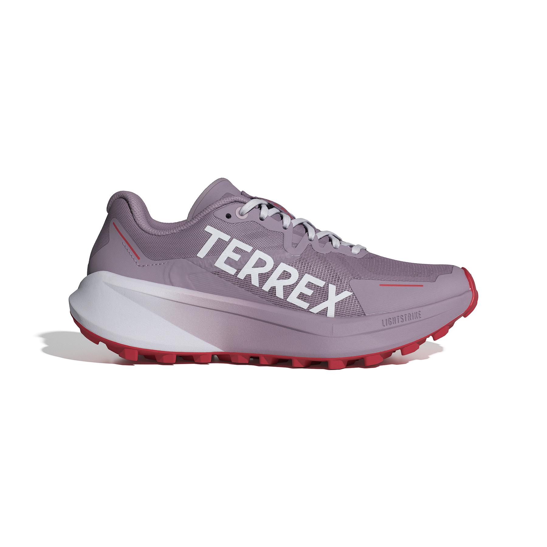 product/a/d/adidas_jp9799_1_footwear_photography_side_lateral_center_view_white.jpg
