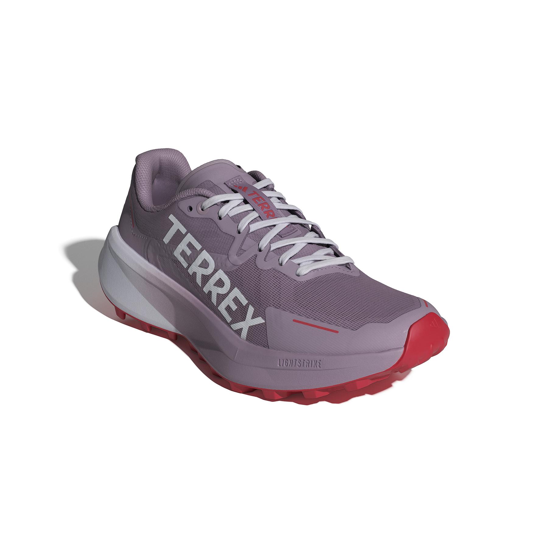 product/a/d/adidas_jp9799_6_footwear_photography_front_lateral_top_view_white.jpg