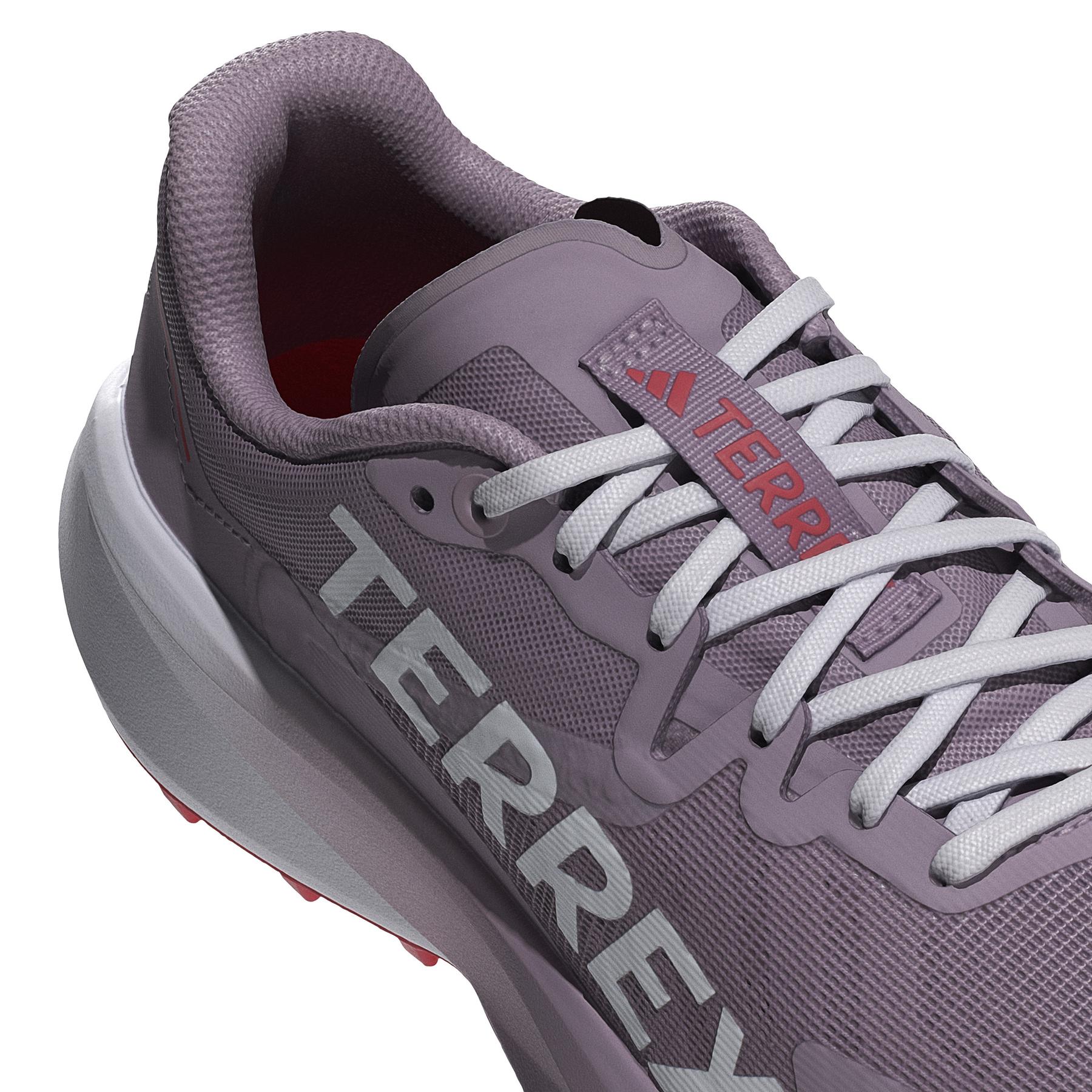product/a/d/adidas_jp9799_8_footwear_photography_detail_view_1_white.jpg