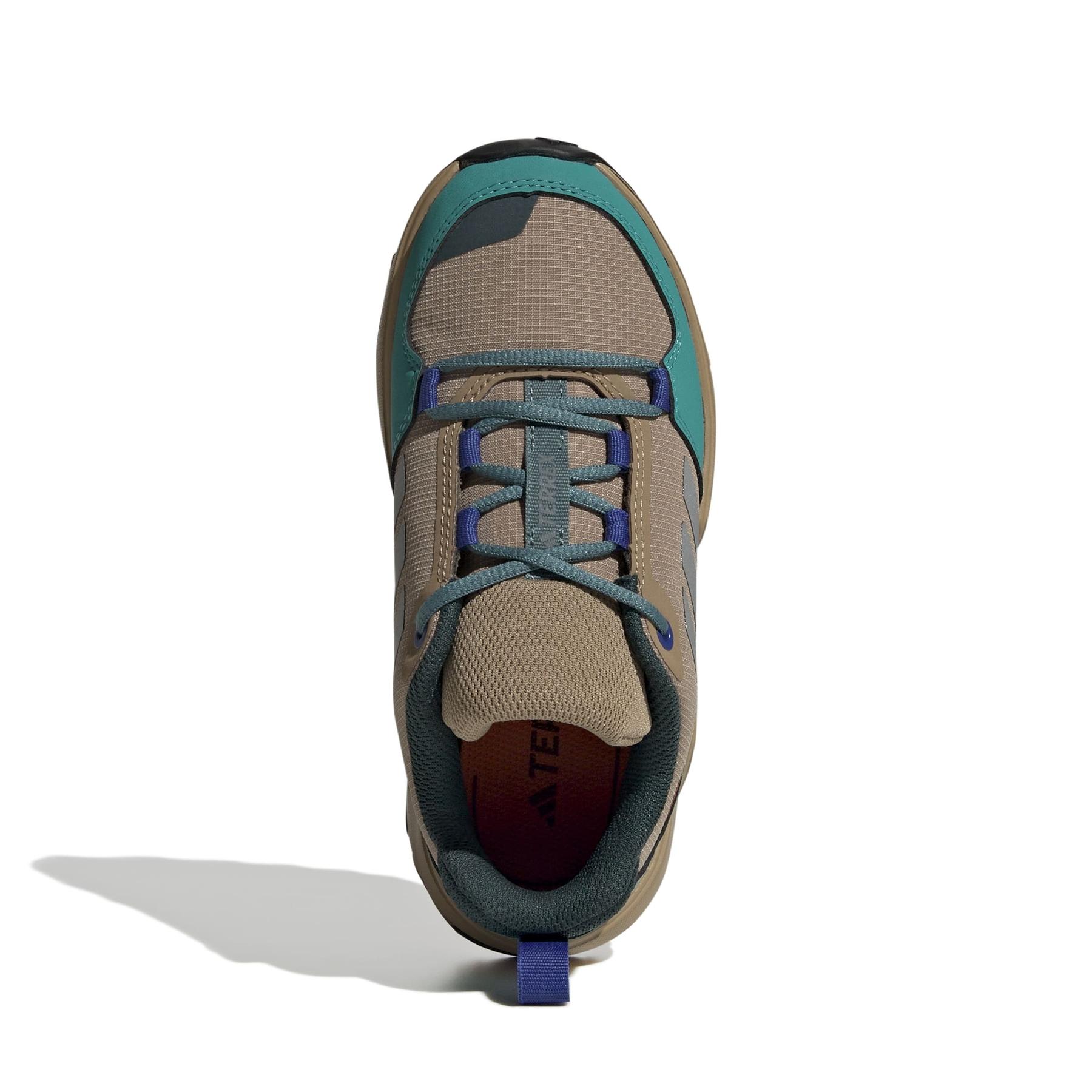 product/a/d/adidas_jq0632_3_footwear_photography_top_portrait_view_white-nw091625.jpg