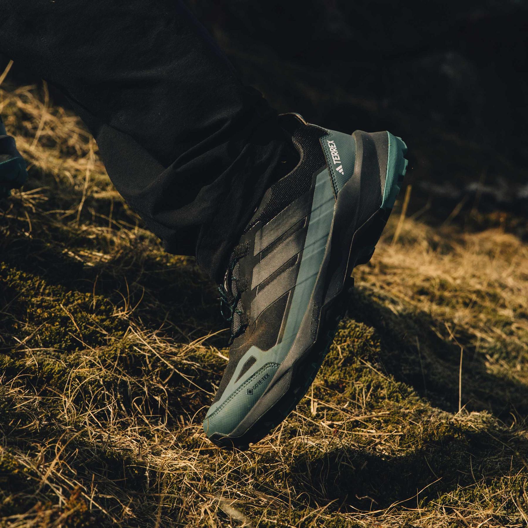 product/a/d/adidas_jq2209_cblack-carbon-purtea_12.jpg