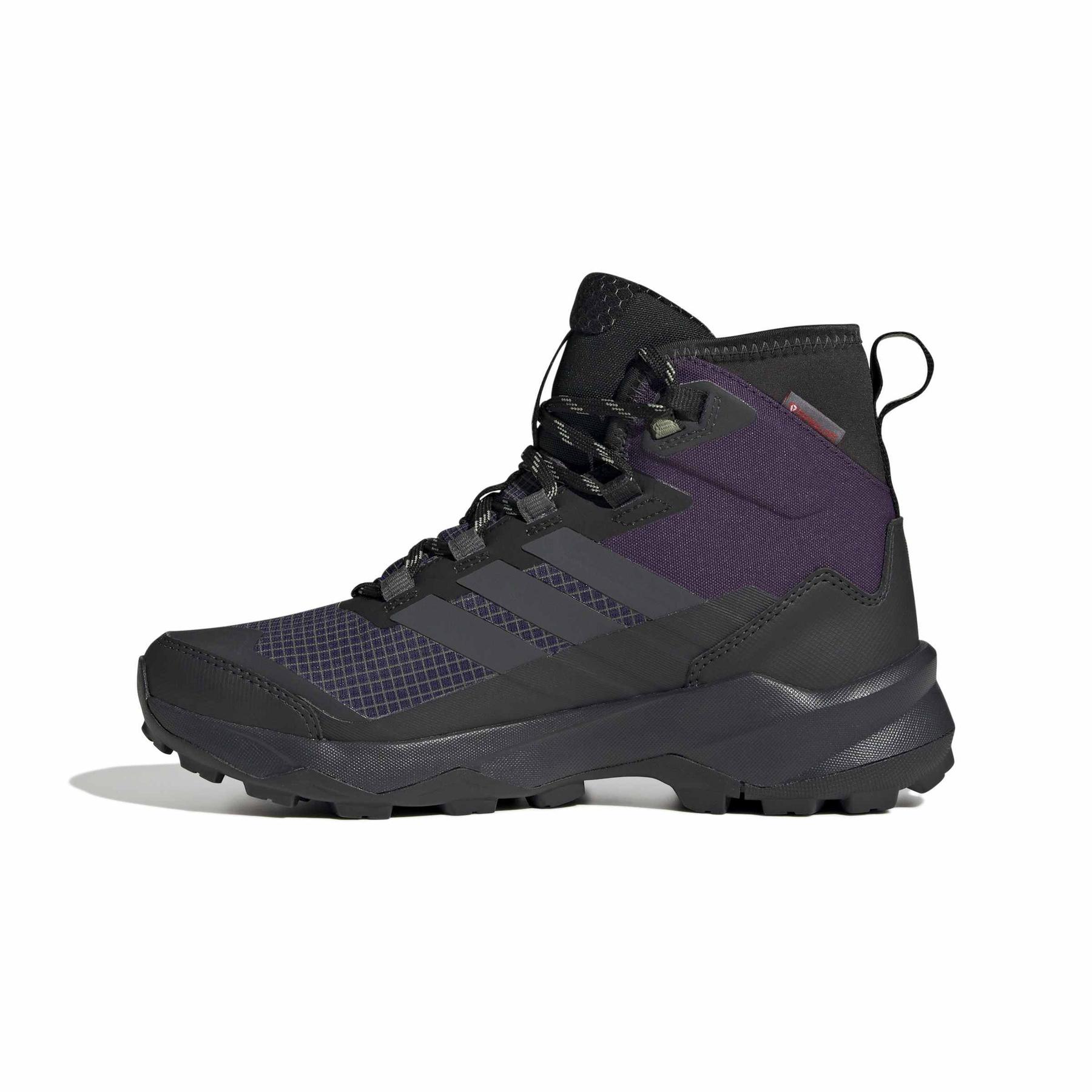 product/a/d/adidas_jq2218_5_footwear_photography_side_medial_center_view_white-nw091625.jpg