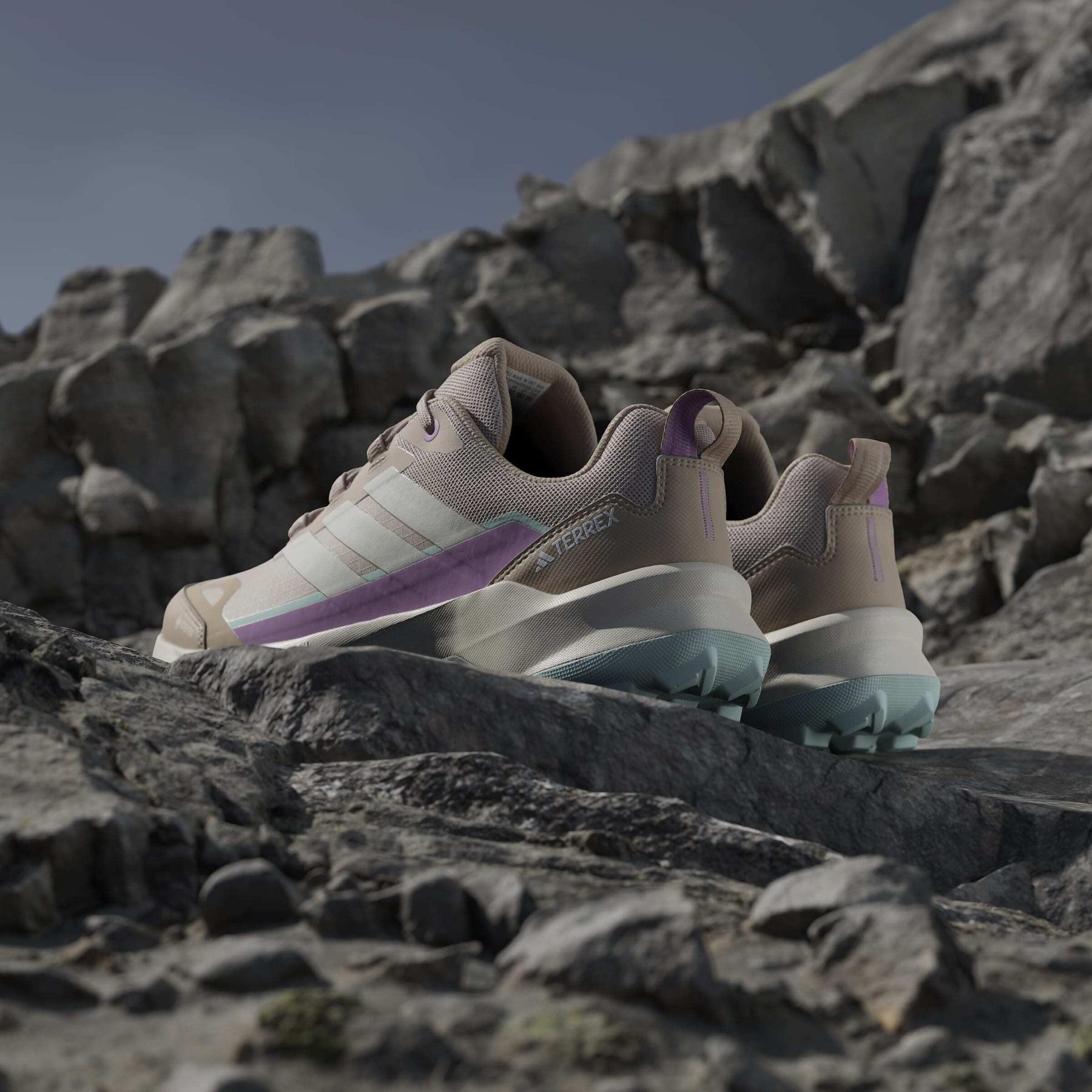 product/a/d/adidas_jq2221_18_footwear_photography_heromrktng_view_6-nw091625.jpg