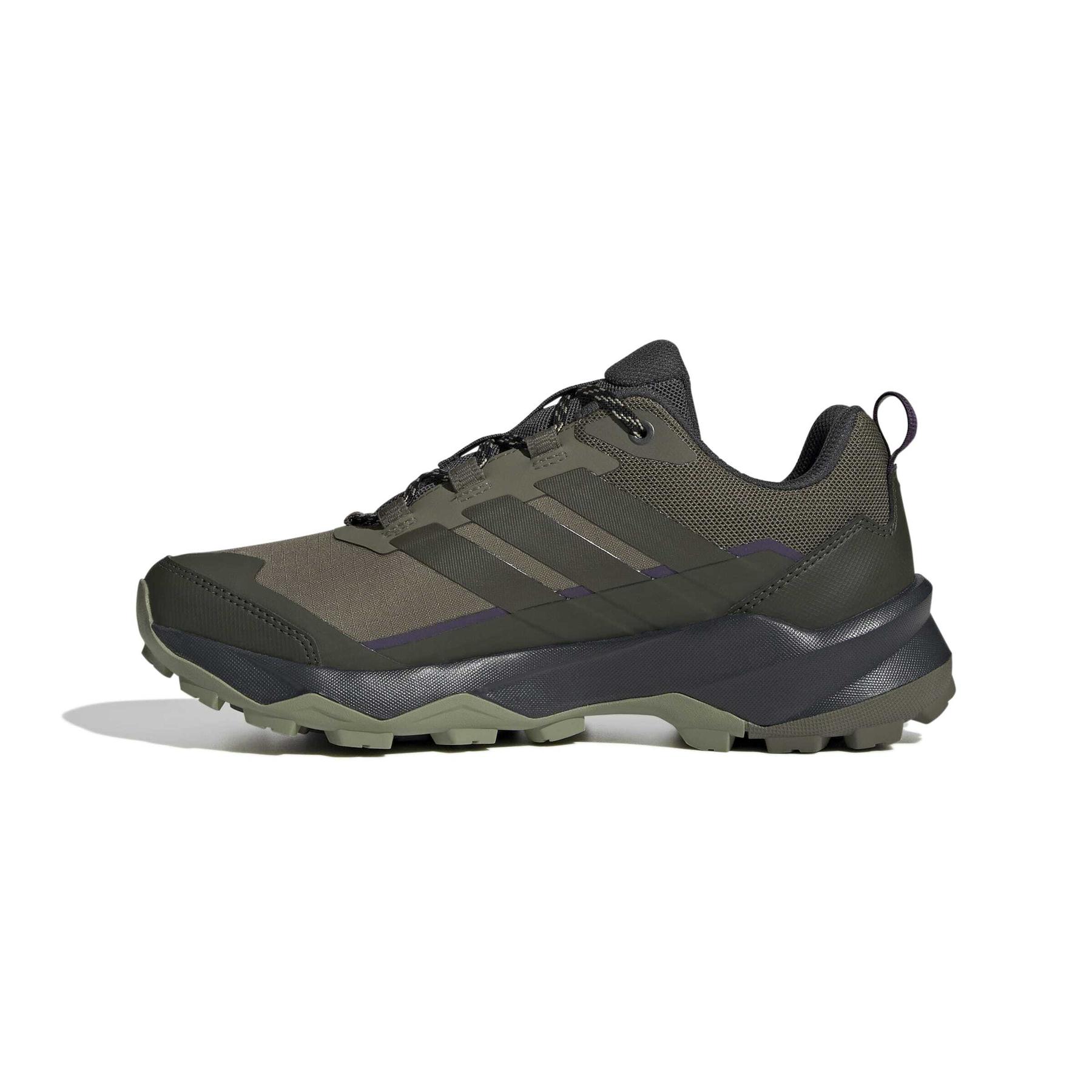product/a/d/adidas_jq2224_5_footwear_photography_side_medial_center_view_white-nw091625.jpg