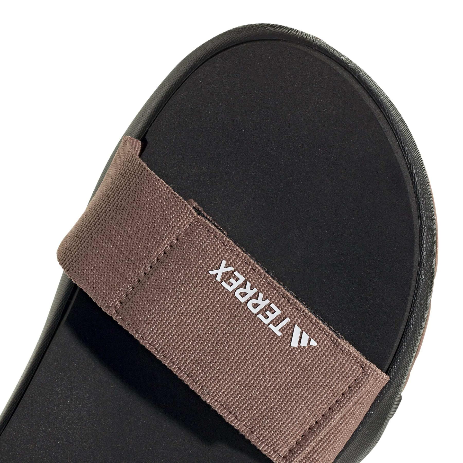 product/a/d/adidas_jq2570_8_footwear_photography_detail_view_1_white-nw091625.jpg