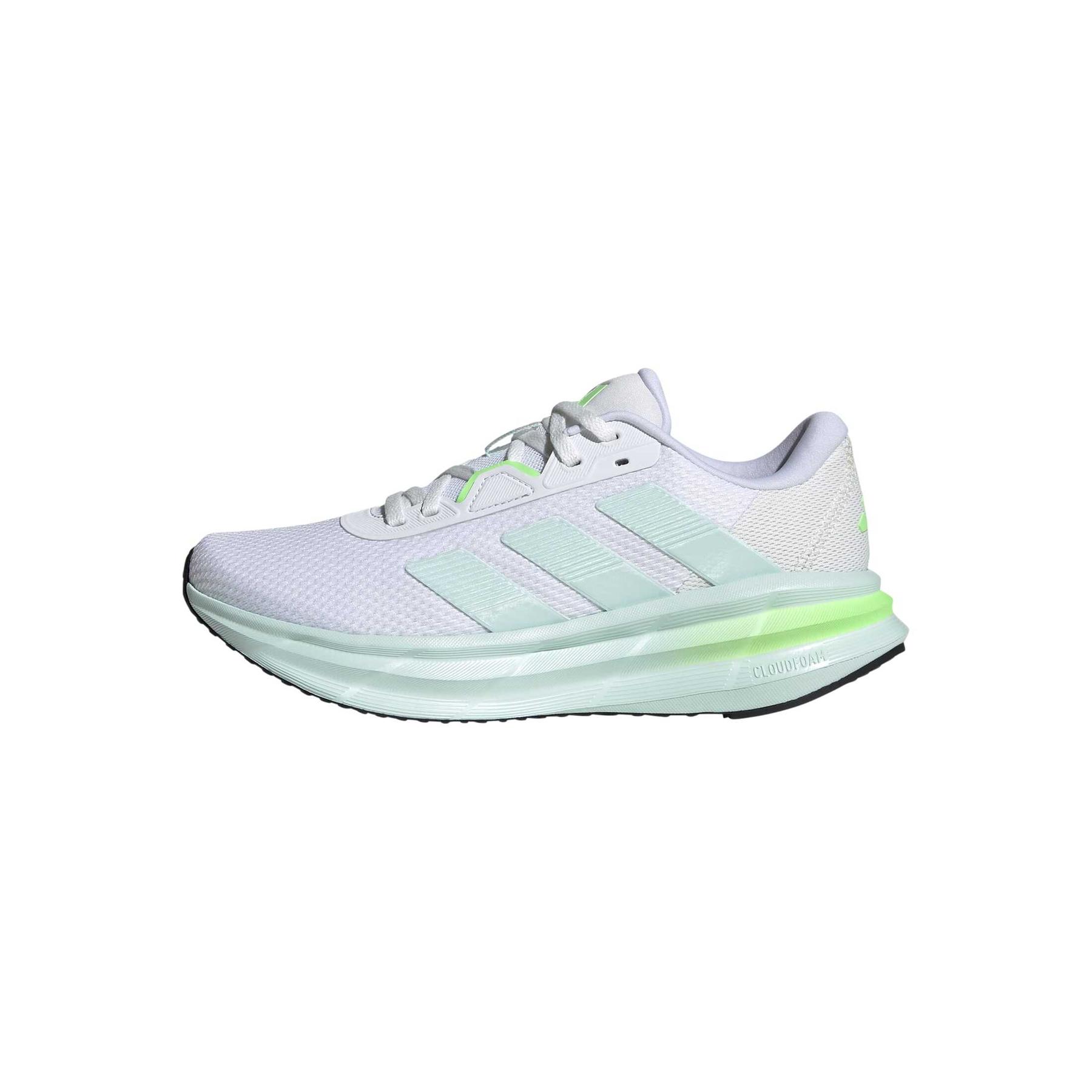 product/a/d/adidas_jq2610_12_footwear_photography_left_side_center_lateral_view_white.jpg