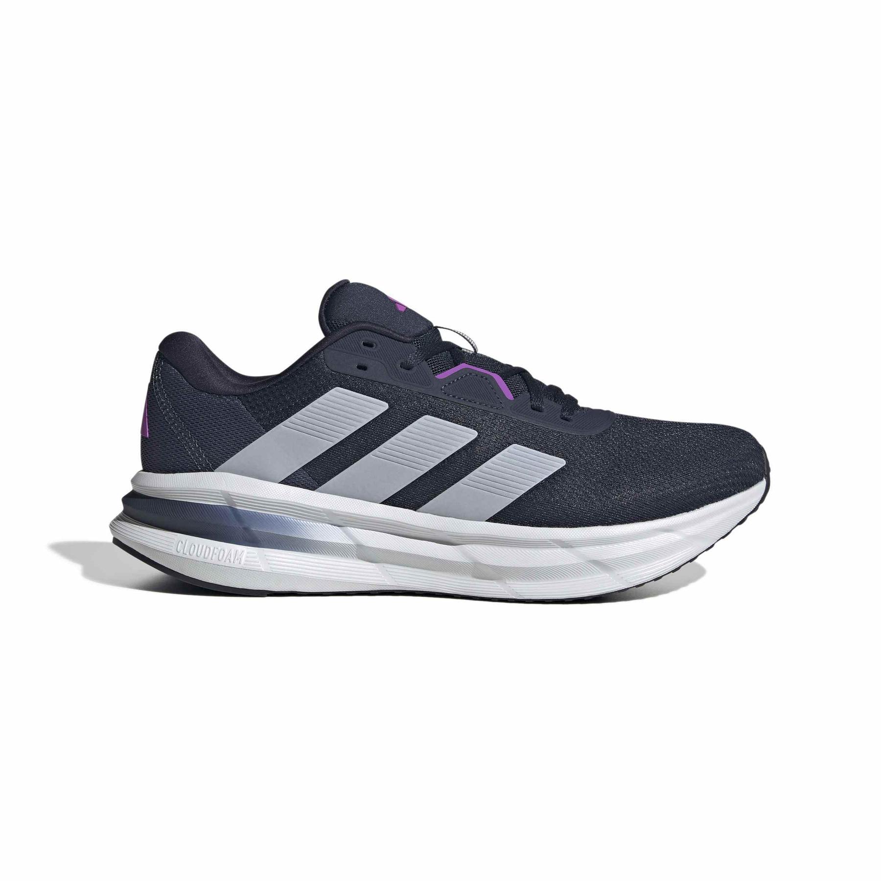 product/a/d/adidas_jq2621_1_footwear_photography_side_lateral_center_view_white-nw091625.jpg