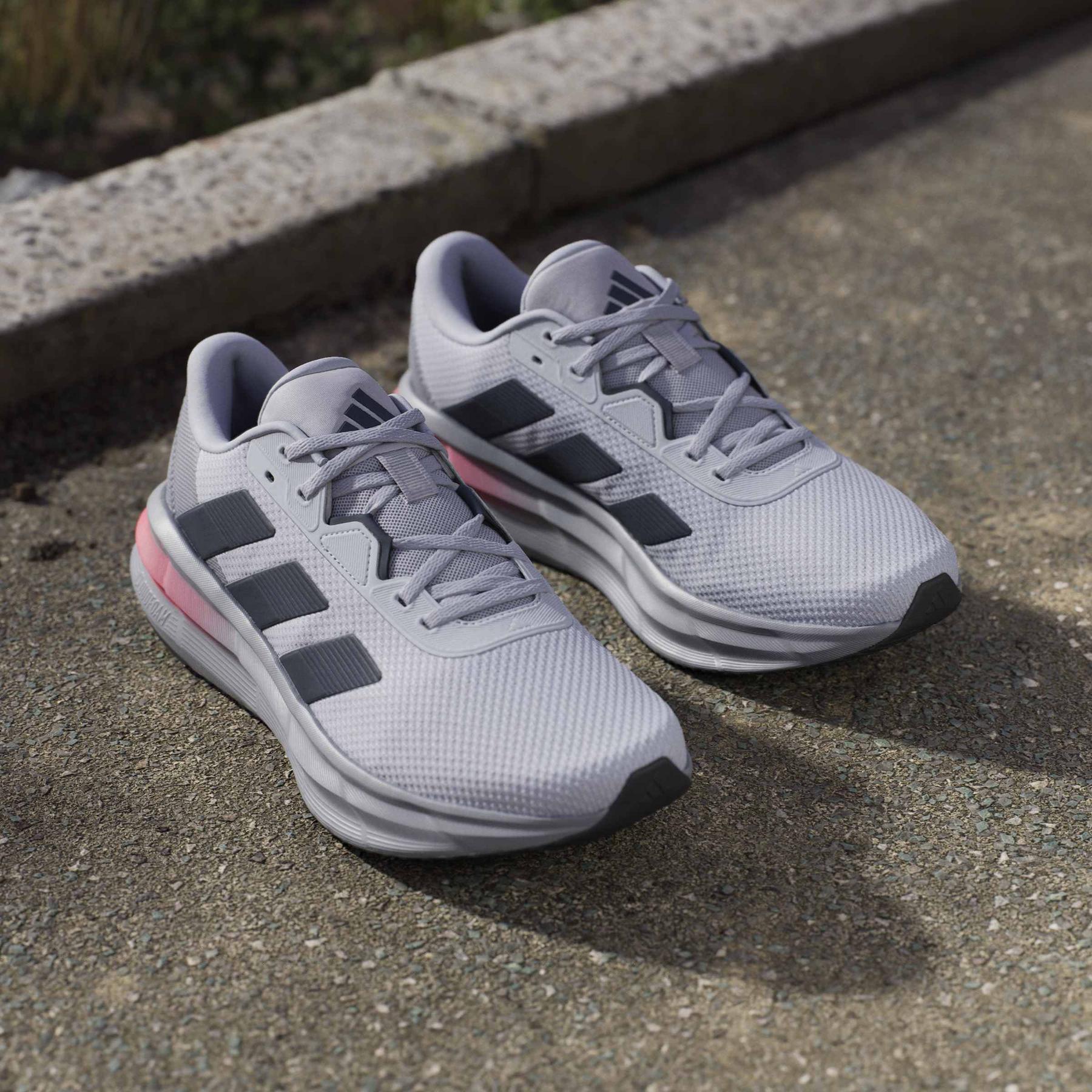 product/a/d/adidas_jq2626_20_footwear_photography_heromrktng_view_8-nw091625.jpg
