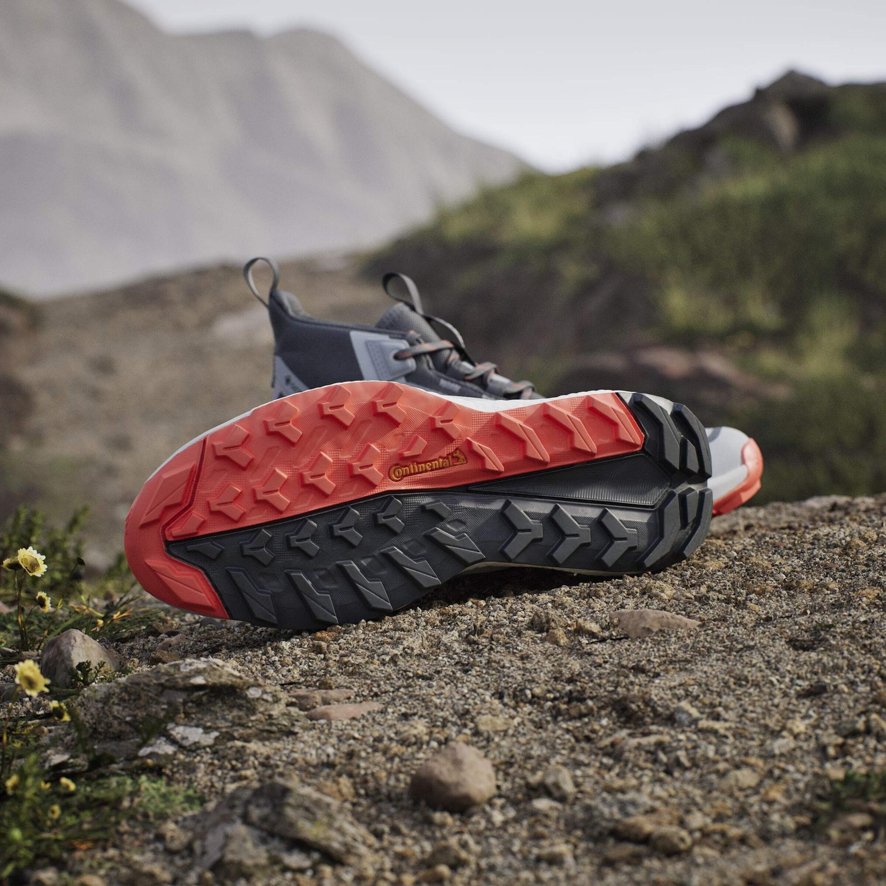product/a/d/adidas_jq9899_16_footwear_photography_heromrktng_view_4-nw091625.jpg