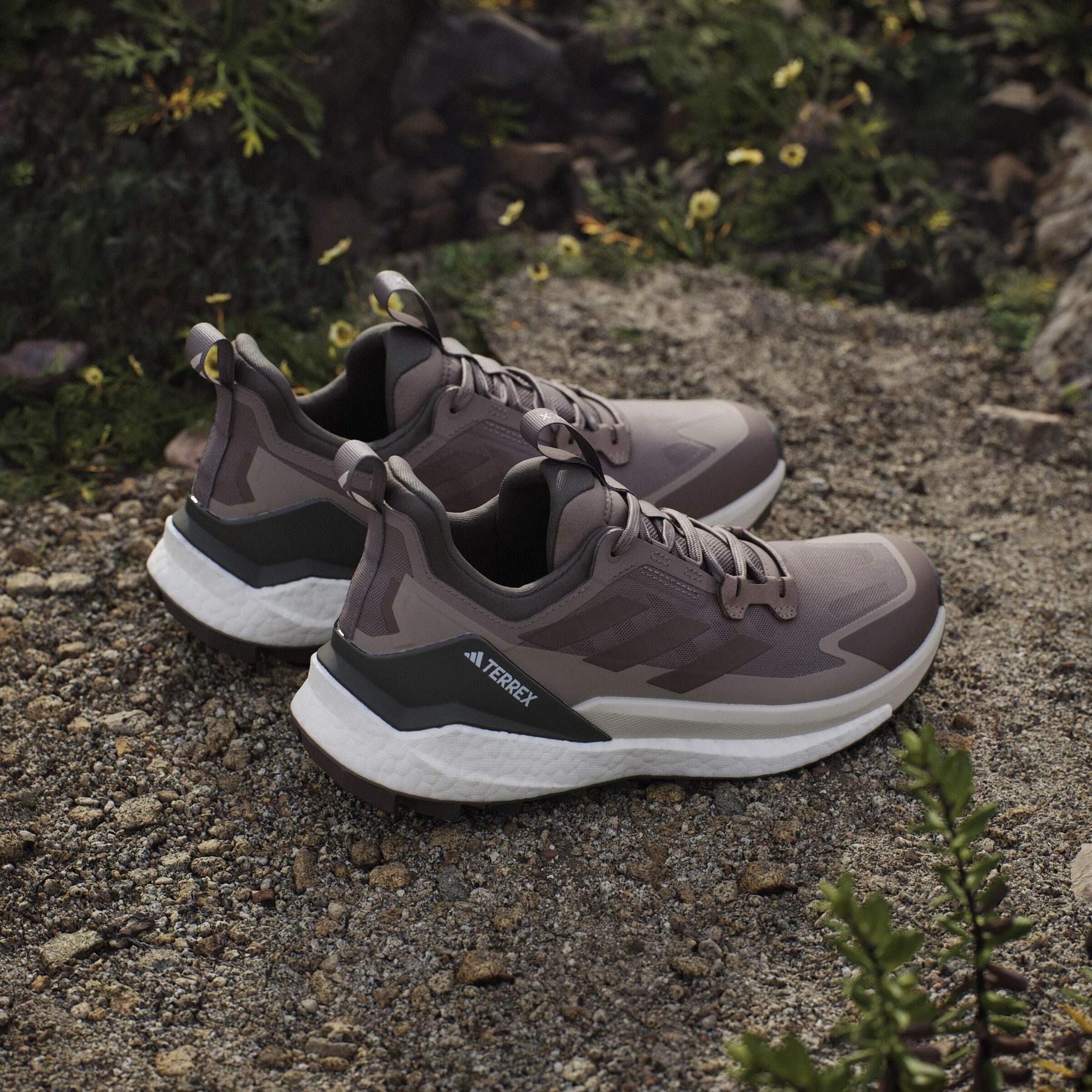 product/a/d/adidas_jq9906_19_footwear_photography_heromrktng_view_6-nw091625.jpg