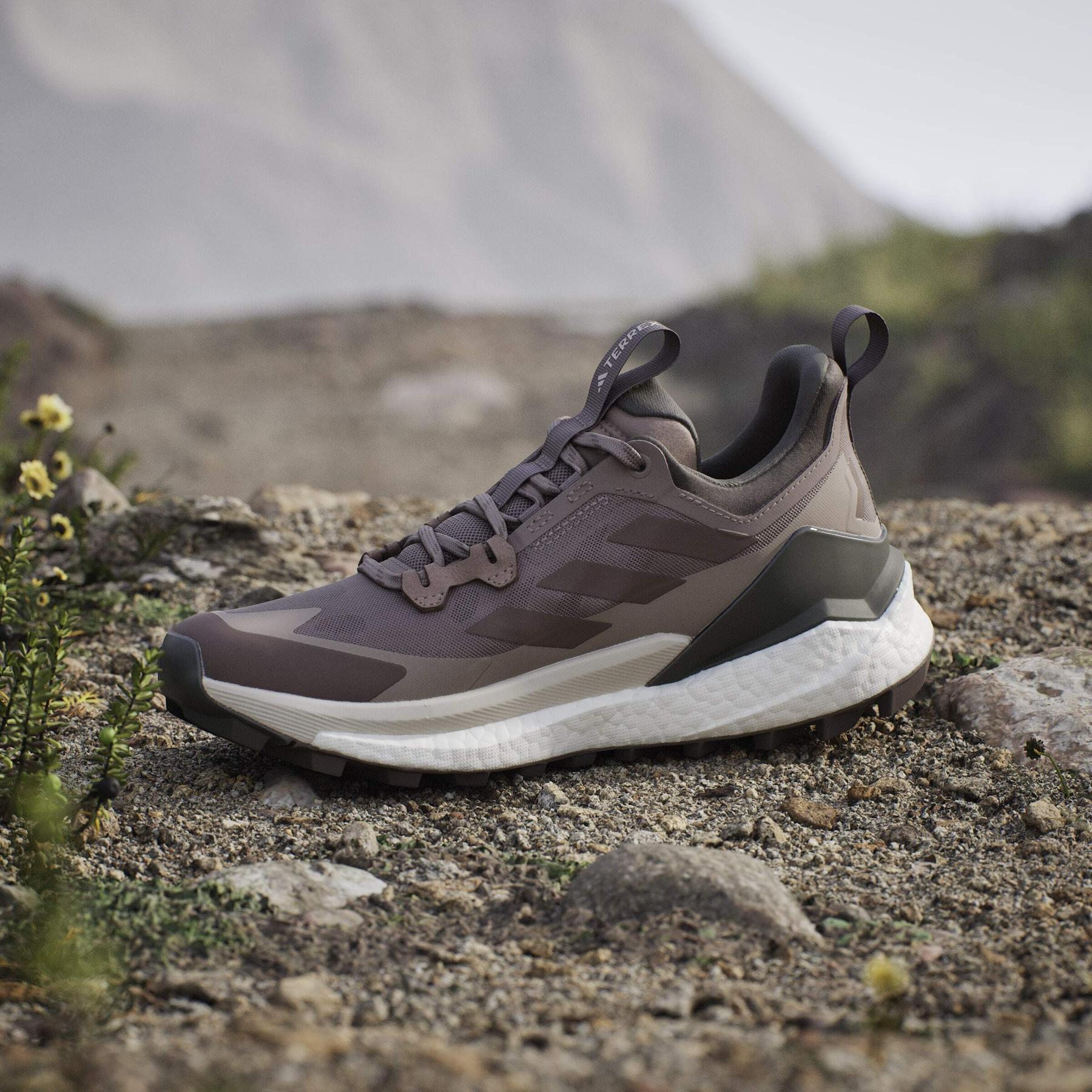 product/a/d/adidas_jq9906_20_footwear_photography_heromrktng_view_7-nw091625.jpg