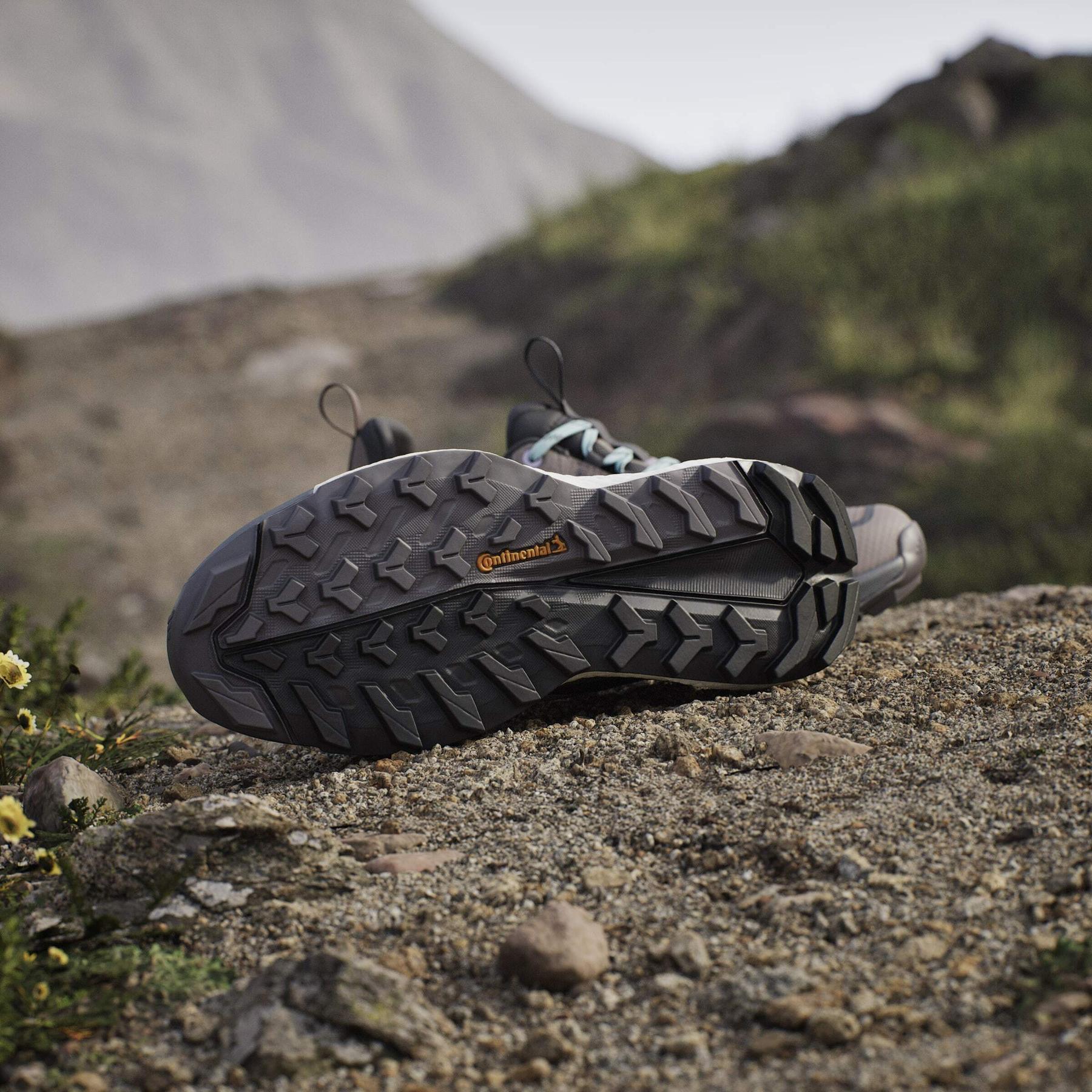 product/a/d/adidas_jq9912_17_footwear_photography_heromrktng_view_4-nw091625.jpg