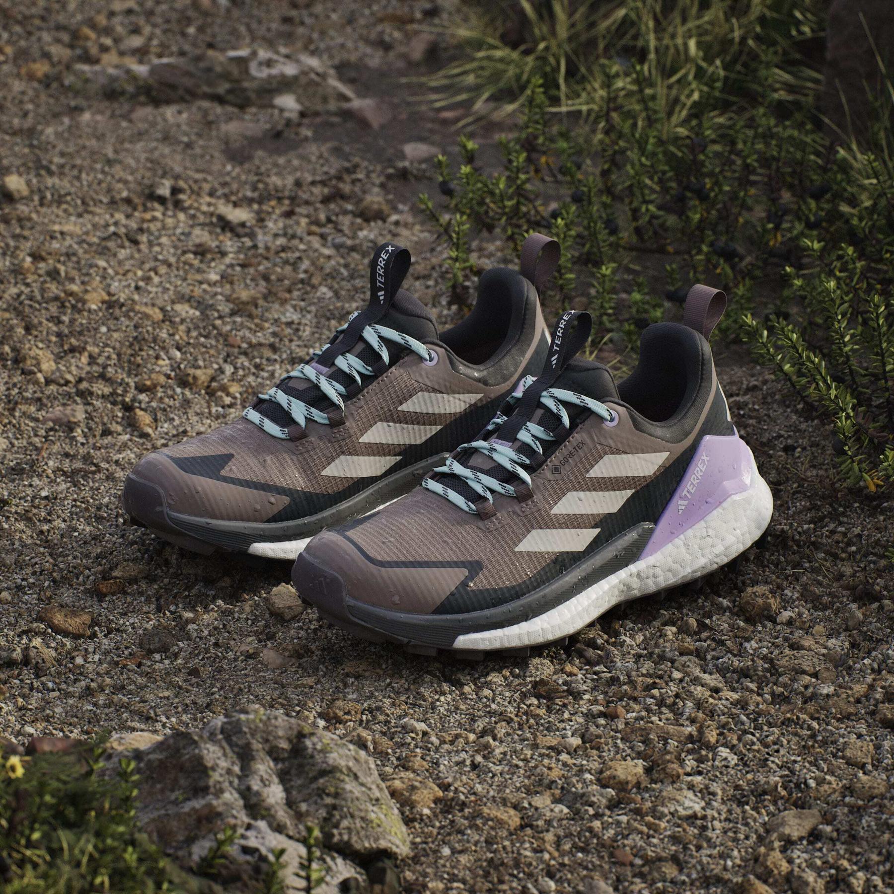 product/a/d/adidas_jq9912_18_footwear_photography_heromrktng_view_5-nw091625.jpg