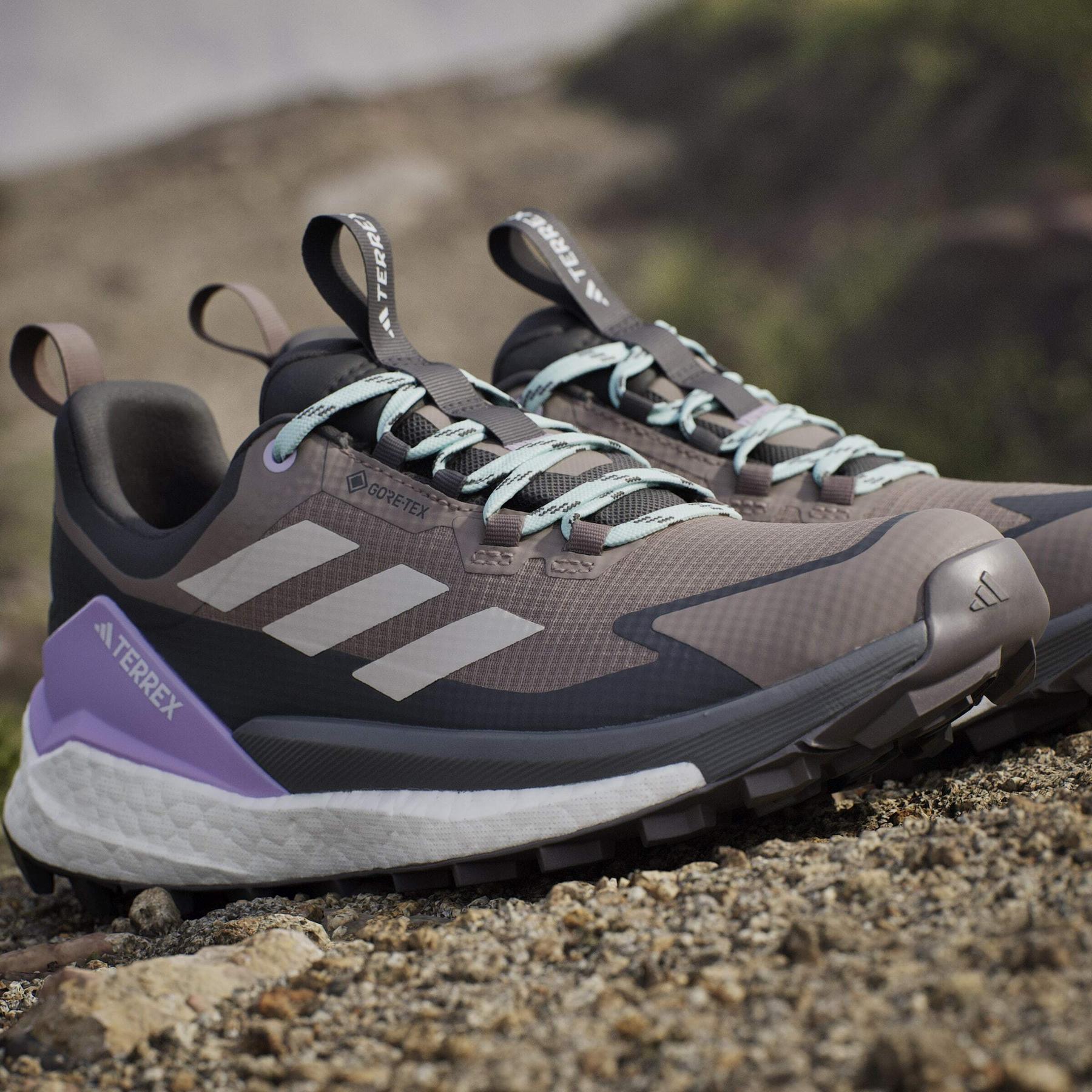 product/a/d/adidas_jq9912_22_footwear_photography_heromrktng_view_9-nw091625.jpg