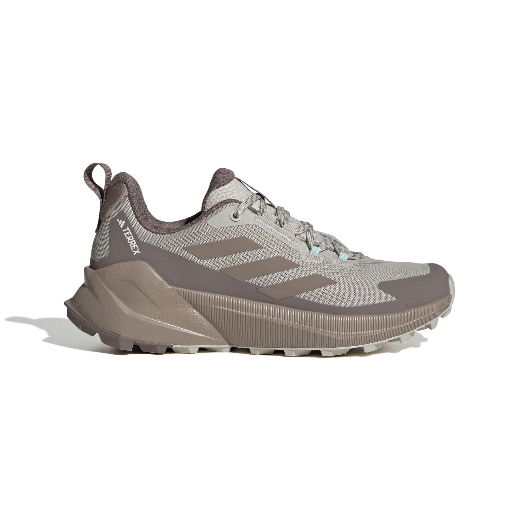 product/a/d/adidas_jq9923_1_footwear_photography_side_lateral_center_view_white-nw091625.jpg