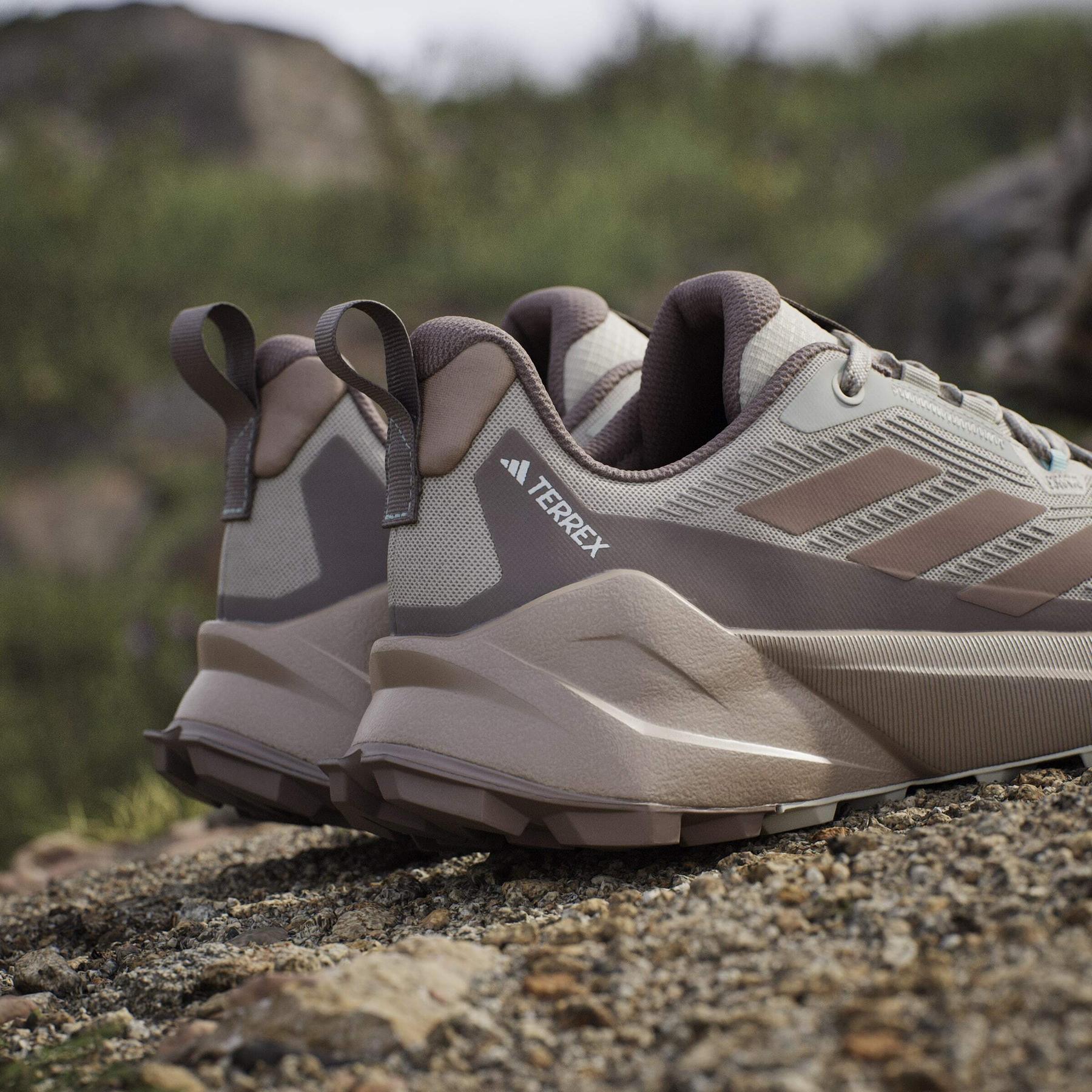 product/a/d/adidas_jq9923_22_footwear_photography_heromrktng_view_10-nw091625.jpg