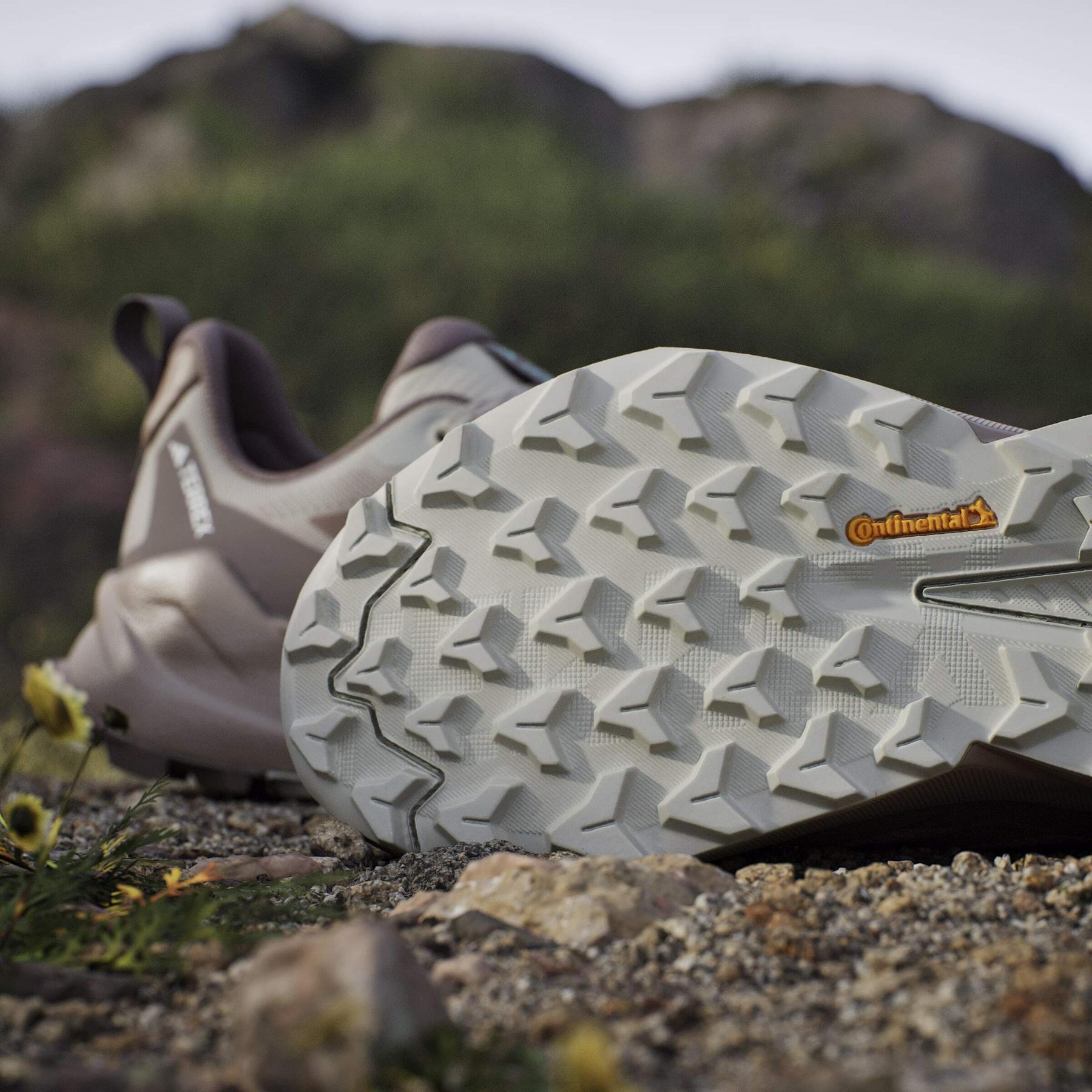 product/a/d/adidas_jq9923_23_footwear_photography_heromrktng_view_11-nw091625.jpg