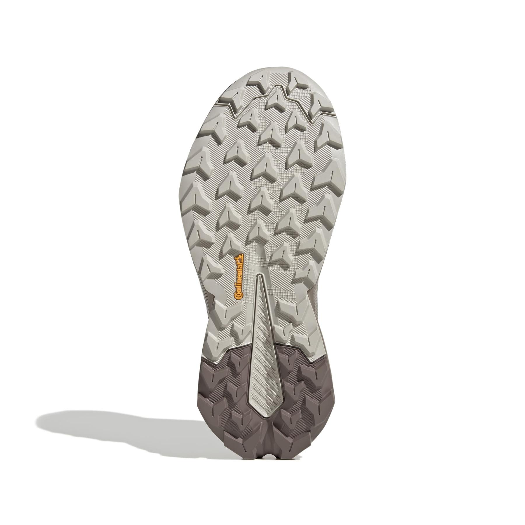 product/a/d/adidas_jq9923_4_footwear_photography_bottom_view_white-nw091625.jpg