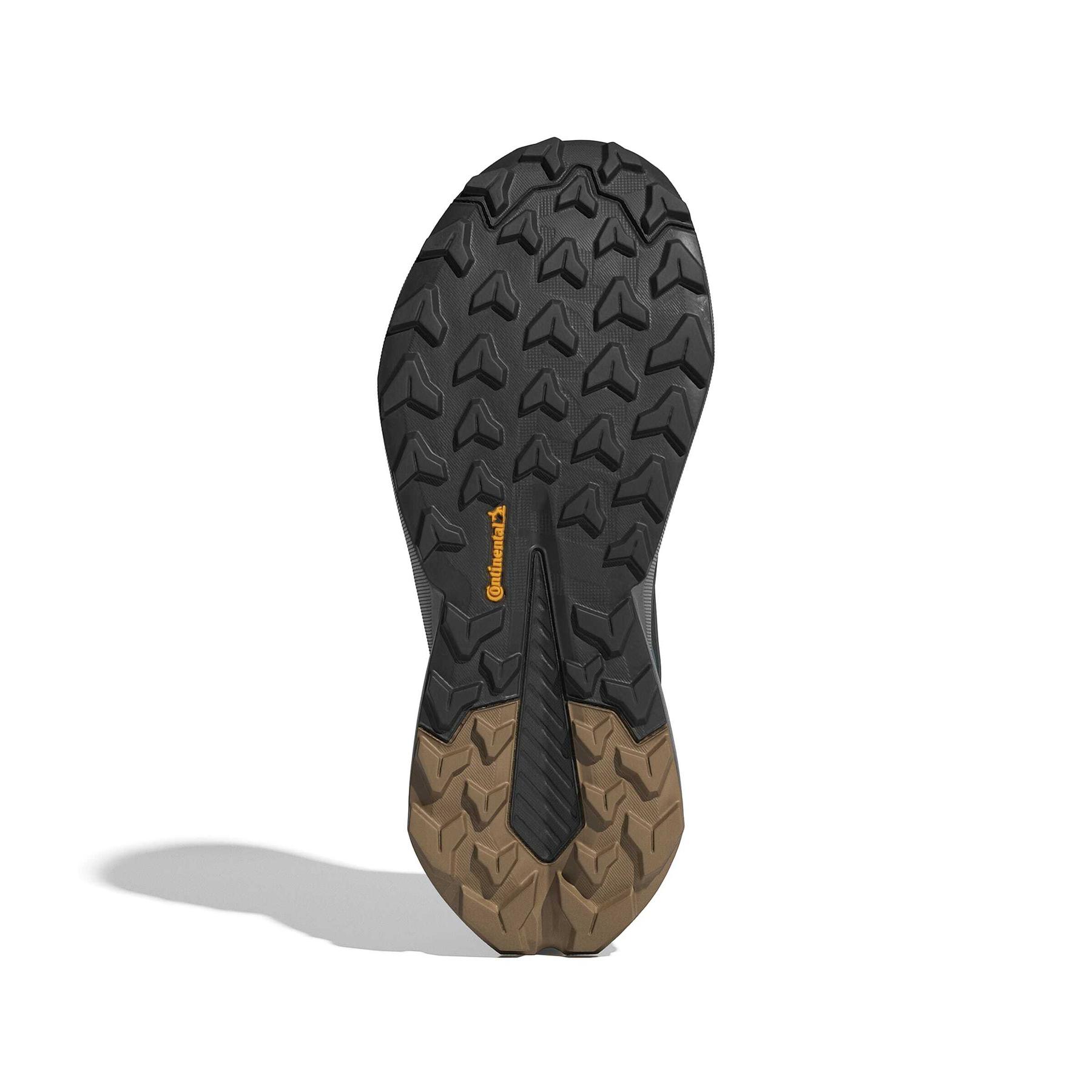 product/a/d/adidas_jq9944_4_footwear_photography_bottom_view_white-nw091625.jpg