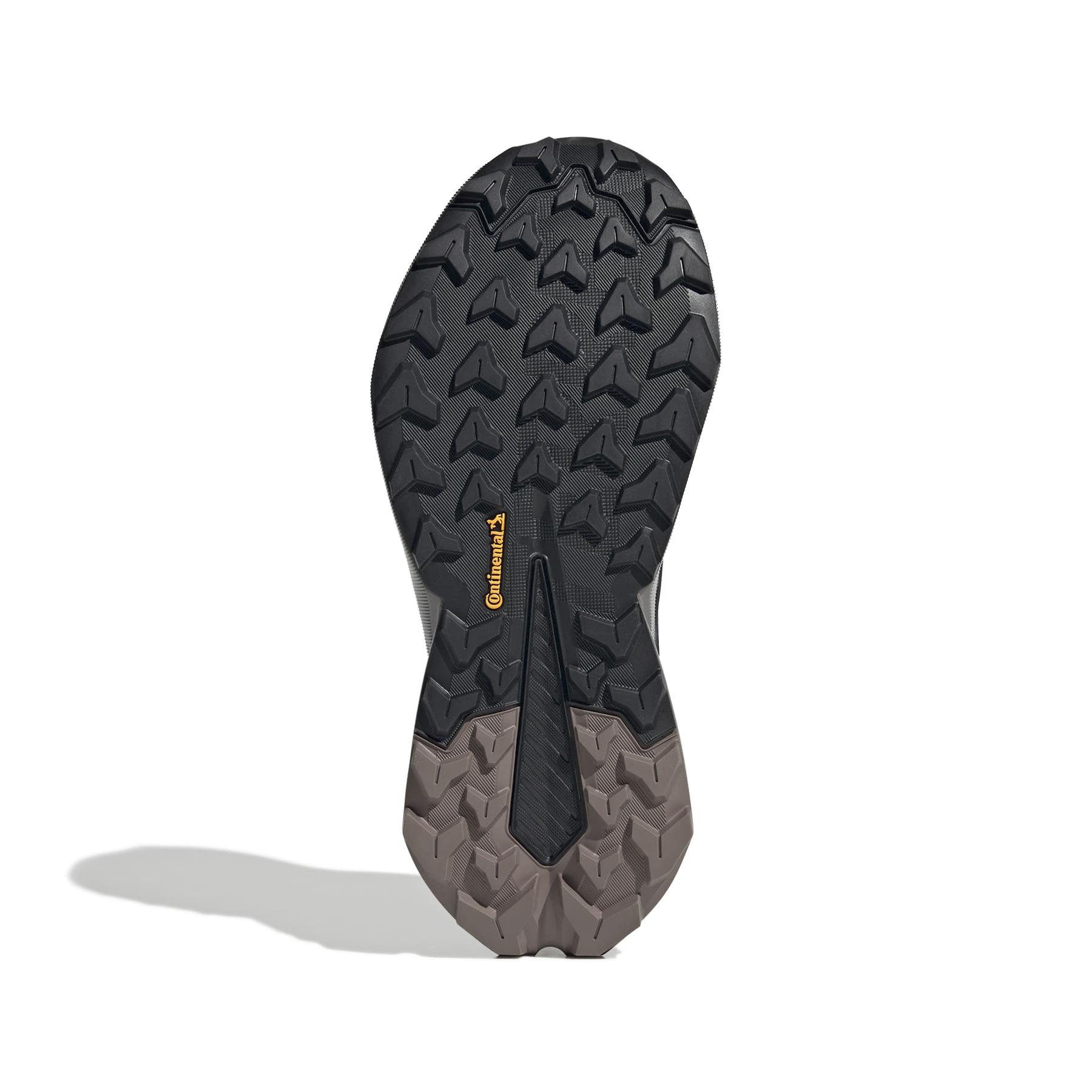 product/a/d/adidas_jq9946_4_footwear_photography_bottom_view_white.jpg