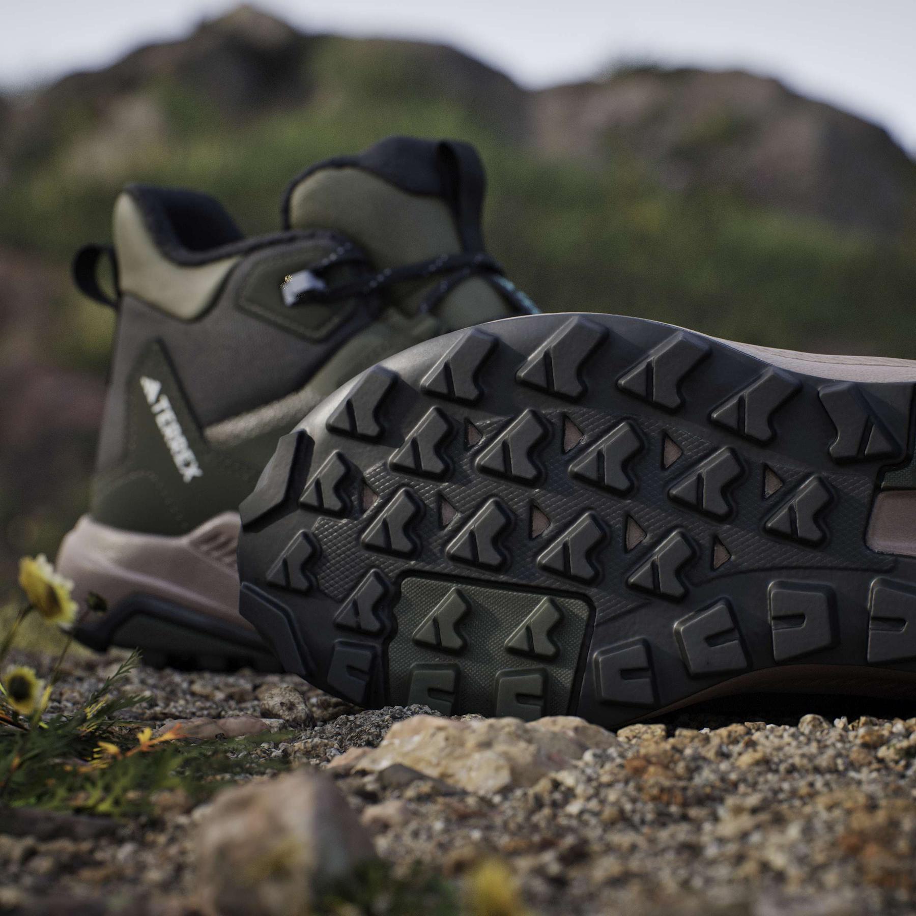 product/a/d/adidas_jq9951_23_footwear_photography_heromrktng_view_11-nw091625.jpg