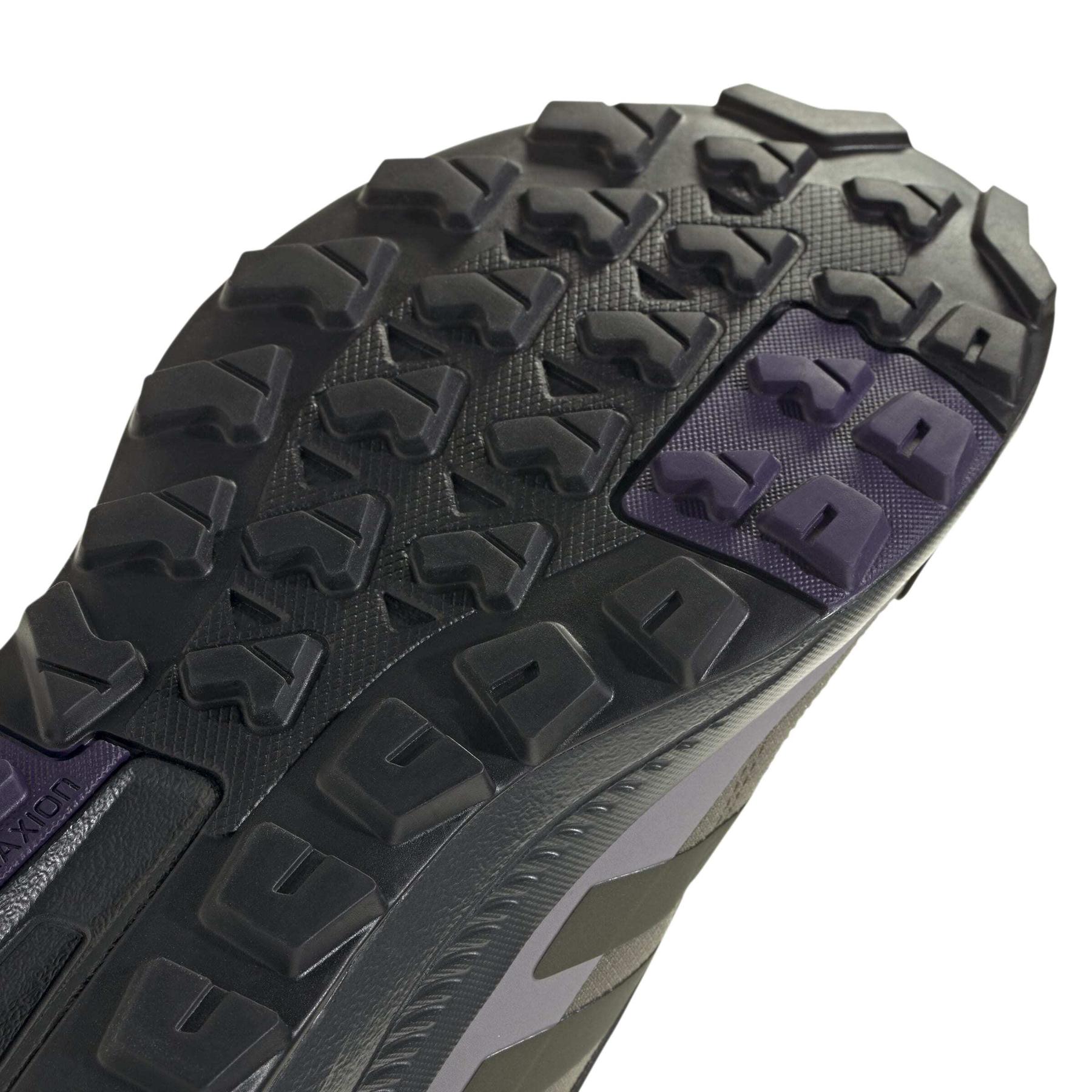 product/a/d/adidas_jq9962_9_footwear_photography_detail_view_2_white-nw091625.jpg