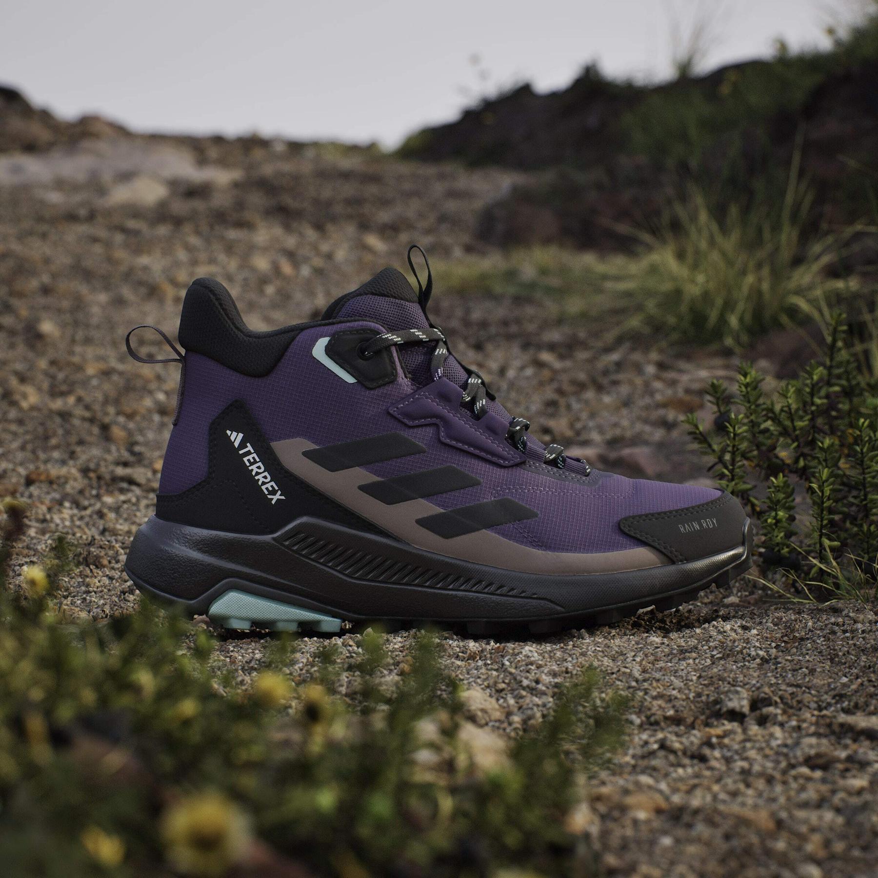 product/a/d/adidas_jq9966_15_footwear_photography_heromrktng_view_3-nw091625.jpg