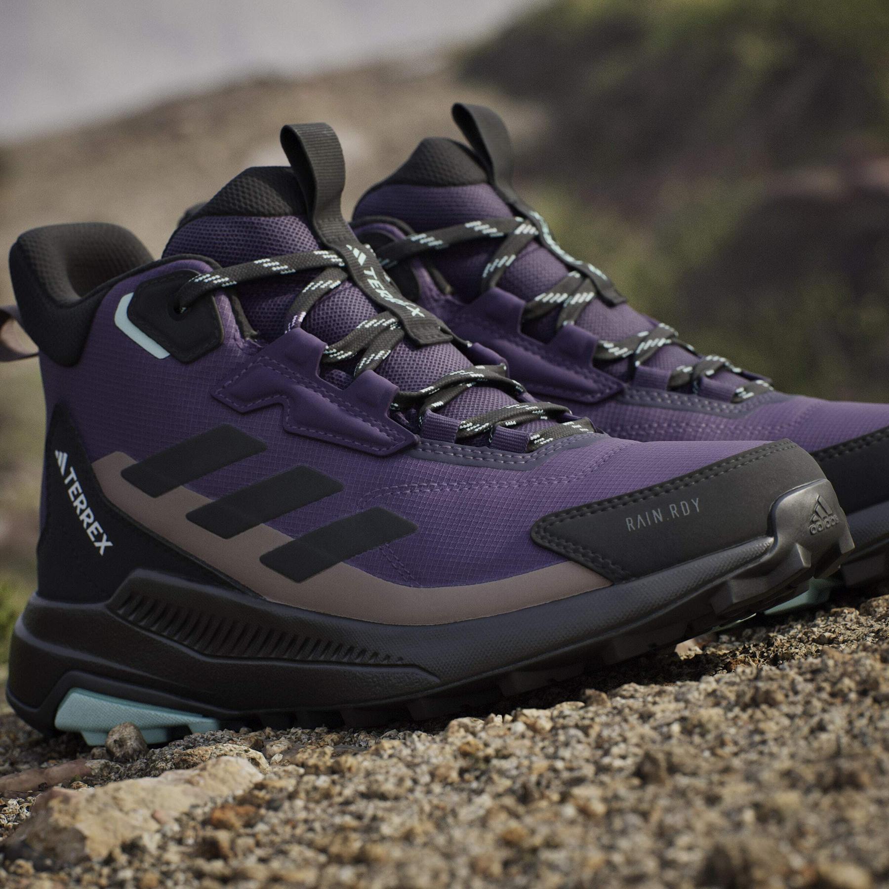 product/a/d/adidas_jq9966_21_footwear_photography_heromrktng_view_9-nw091625.jpg