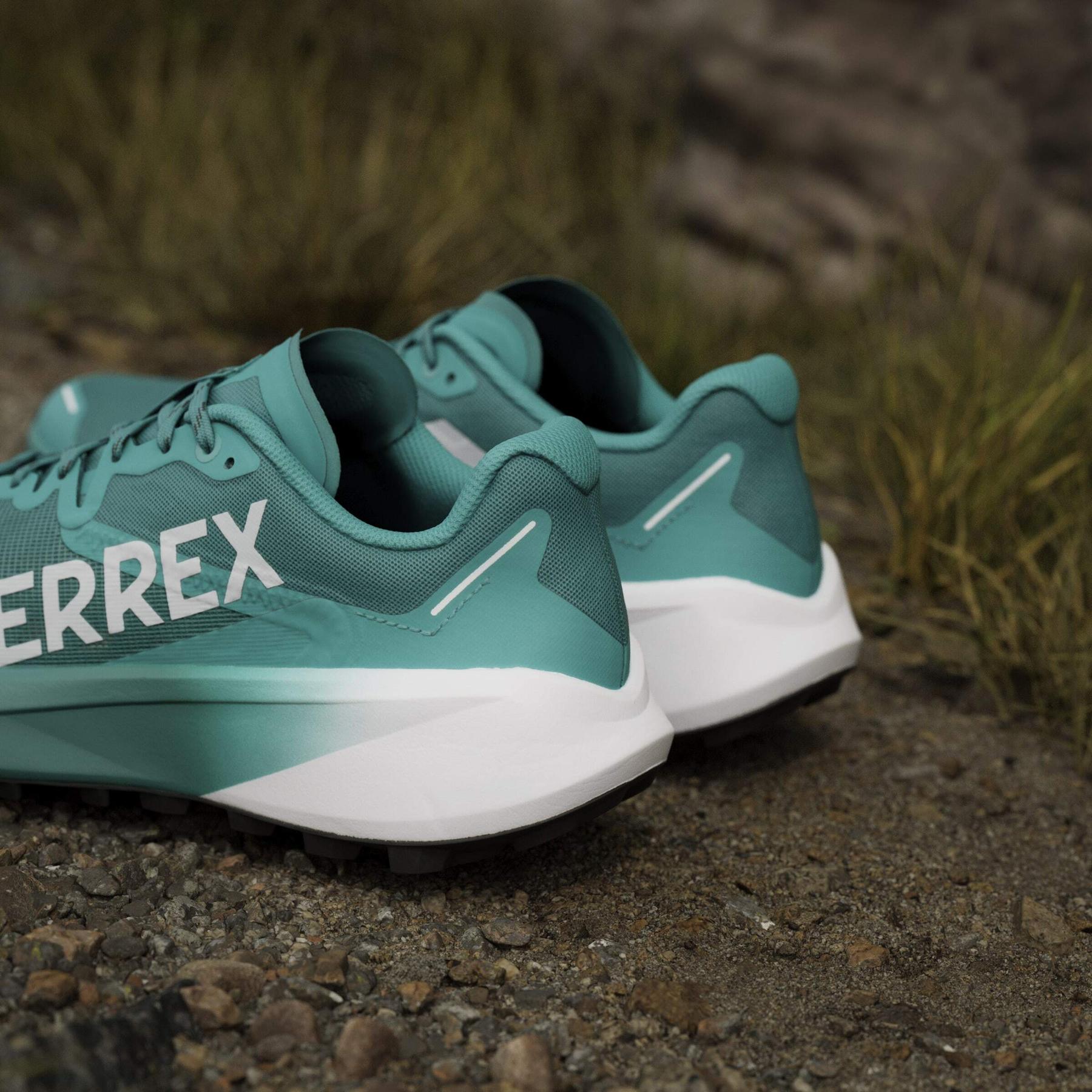 product/a/d/adidas_jr5243_22_footwear_photography_heromrktng_view_9-nw091725.jpg