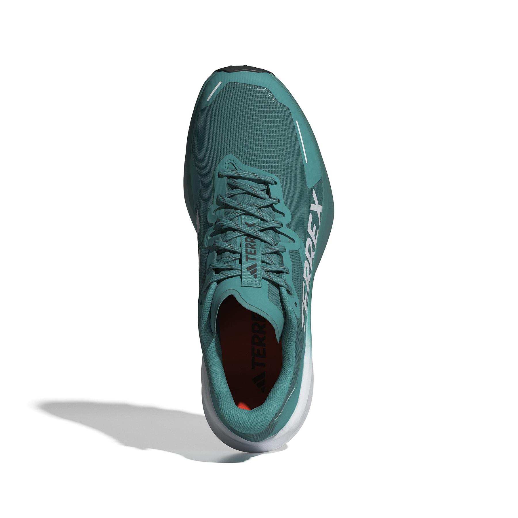 product/a/d/adidas_jr5243_3_footwear_photography_top_portrait_view_white-nw091725.jpg