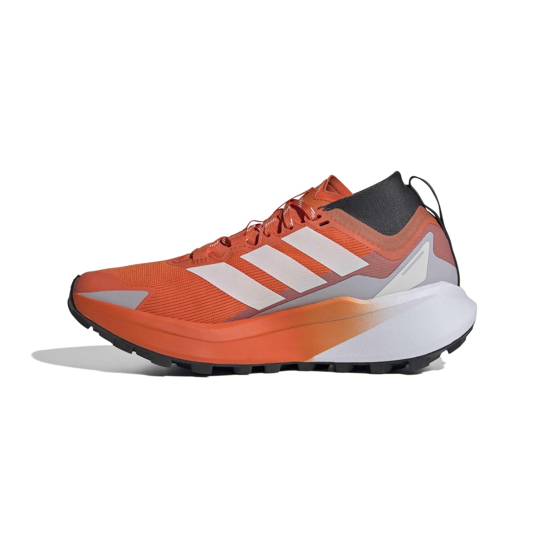 product/a/d/adidas_jr5248_5_footwear_photography_side_medial_center_view_white-nw091725.jpg