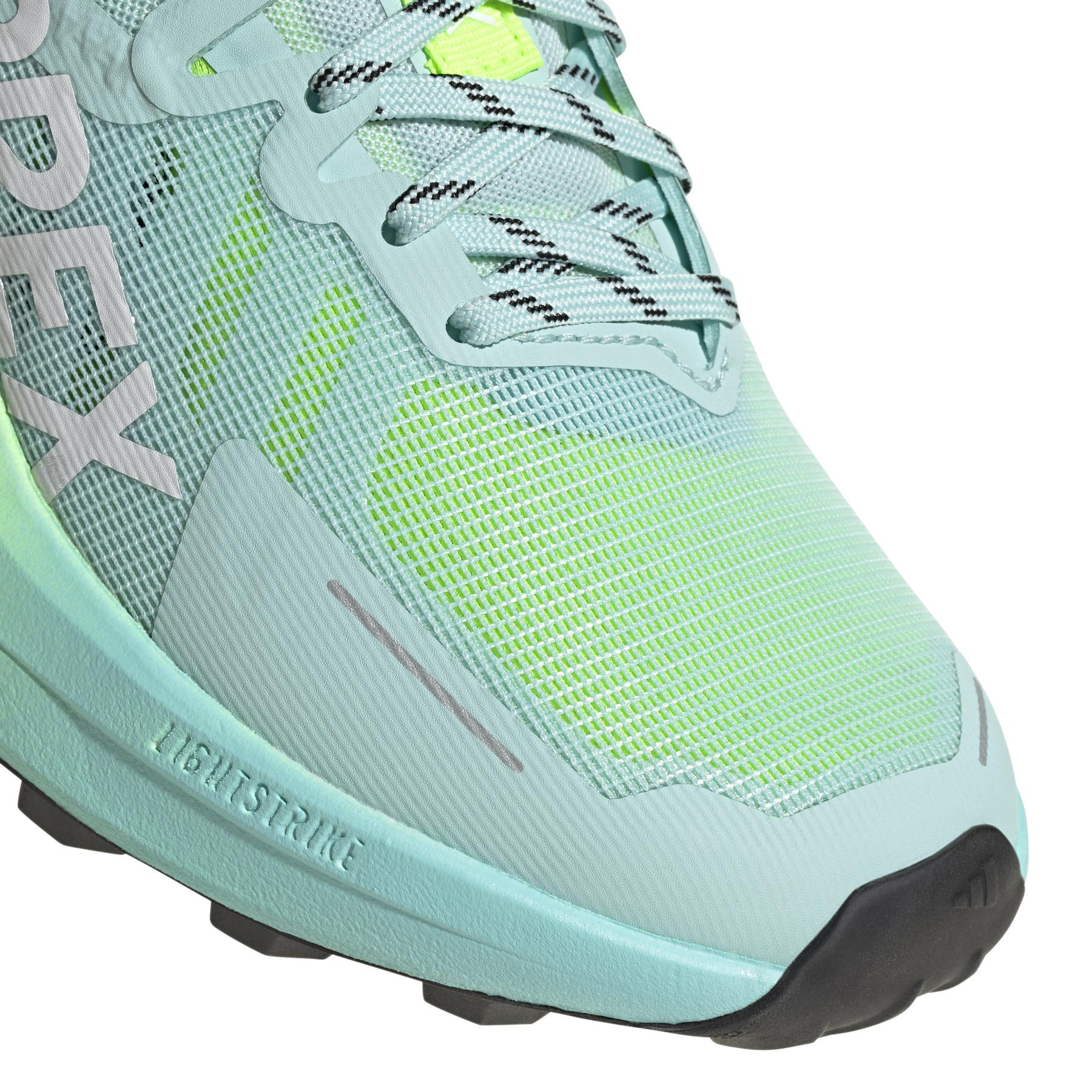 product/a/d/adidas_jr5250_8_footwear_photography_detail_view_1_white.jpg