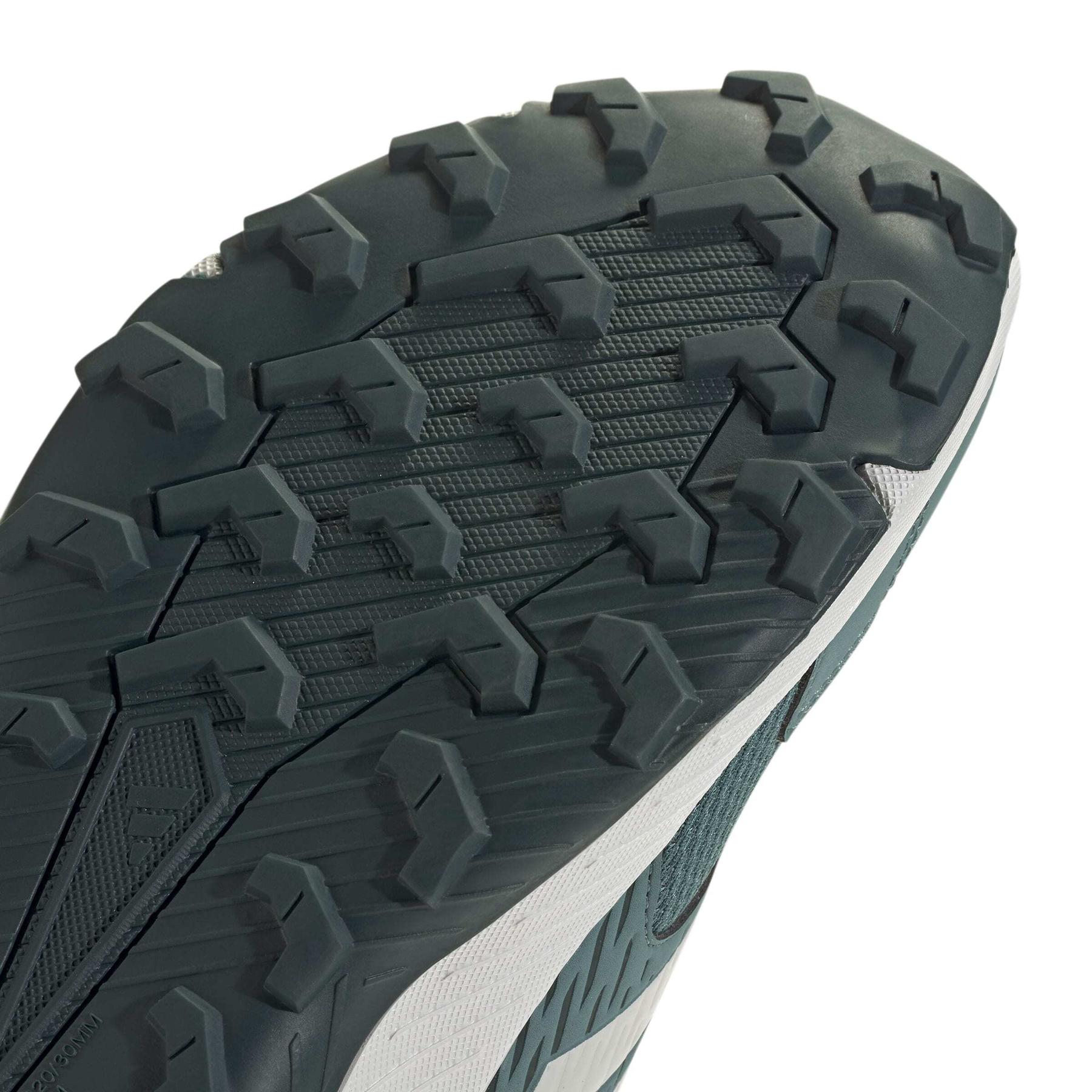 product/a/d/adidas_jr5278_9_footwear_photography_detail_view_2_white-nw091725.jpg