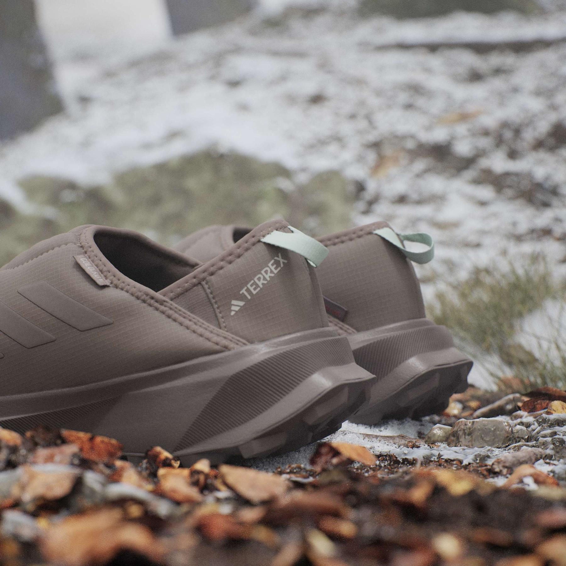product/a/d/adidas_jr5301_22_footwear_photography_heromrktng_view_10-nw091725.jpg
