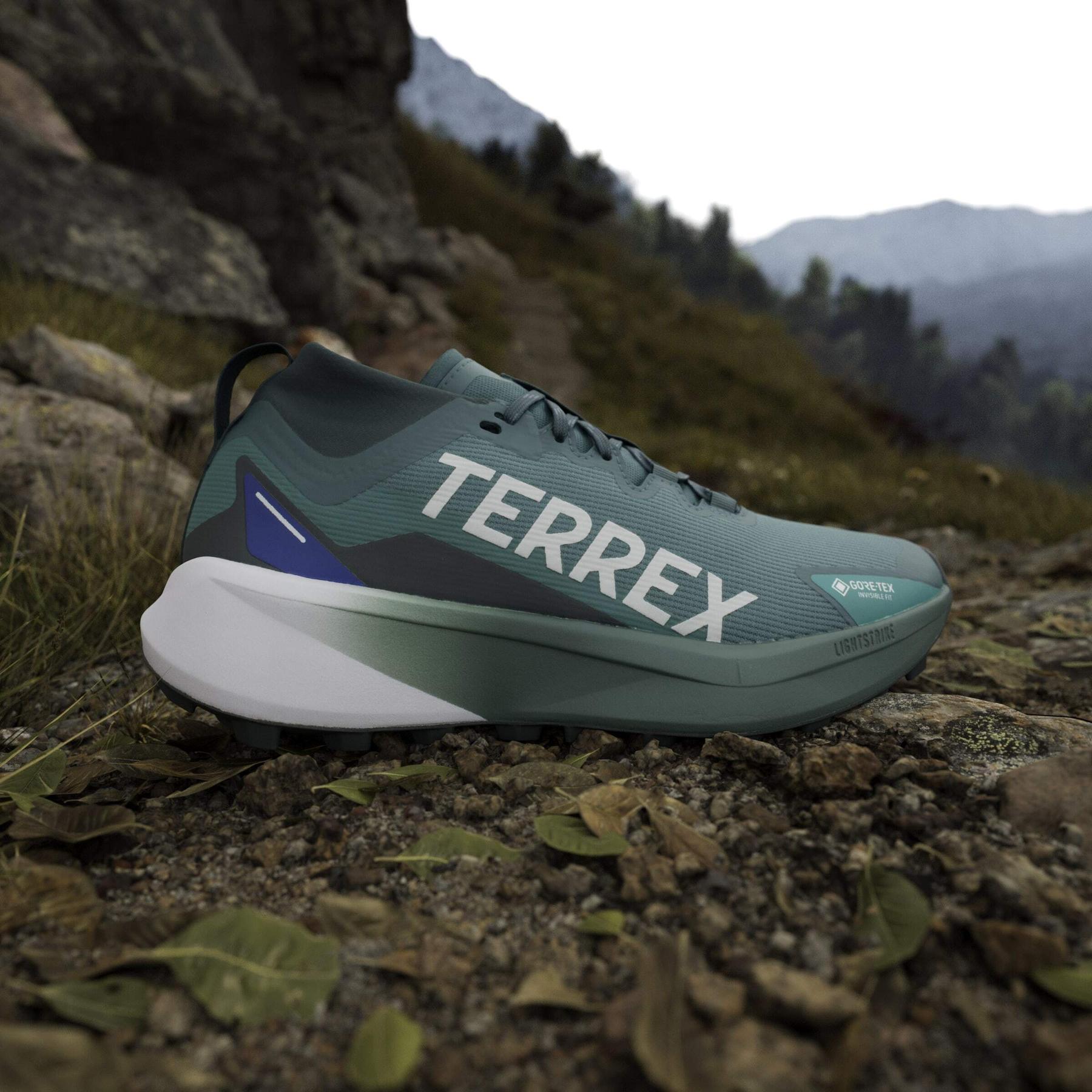 product/a/d/adidas_jr5351_18_footwear_photography_heromrktng_view_3-nw091725.jpg