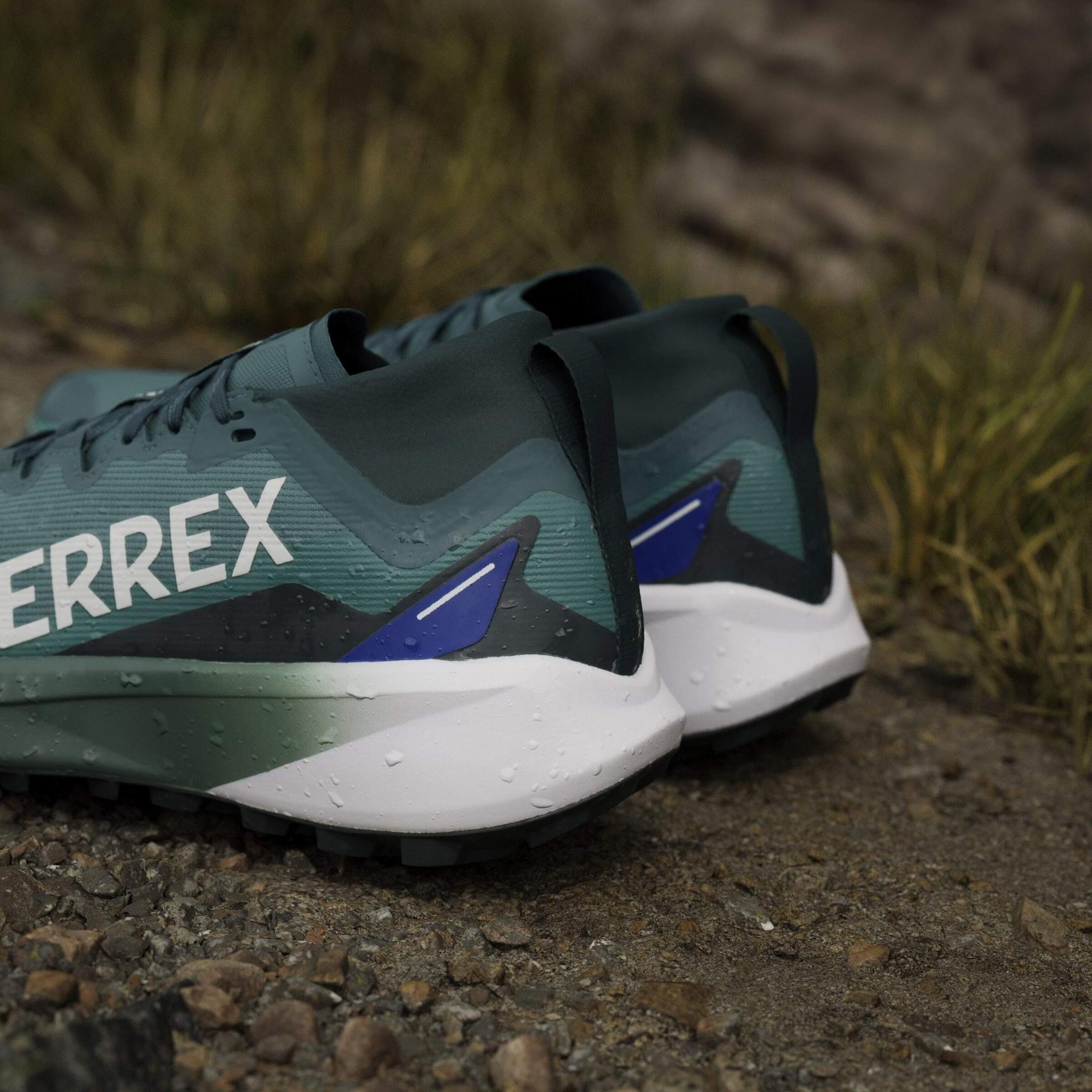 product/a/d/adidas_jr5351_24_footwear_photography_heromrktng_view_9-nw091725.jpg