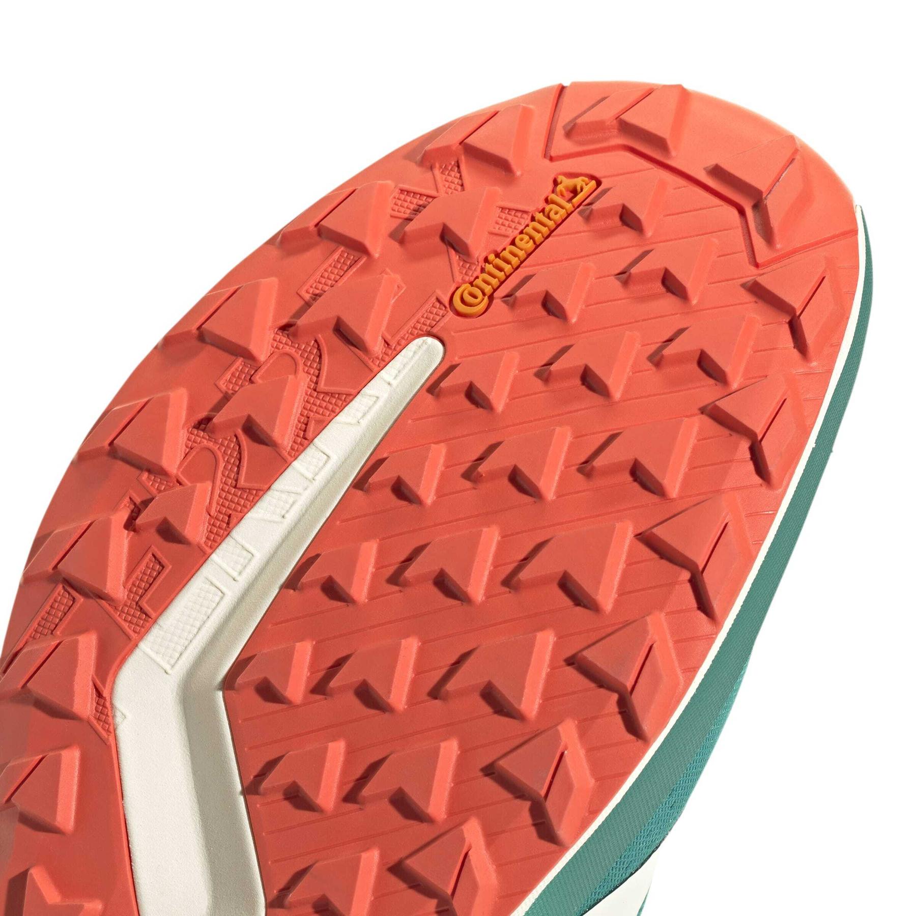 product/a/d/adidas_jr7066_9_footwear_photography_detail_view_2_white-nw091725.jpg