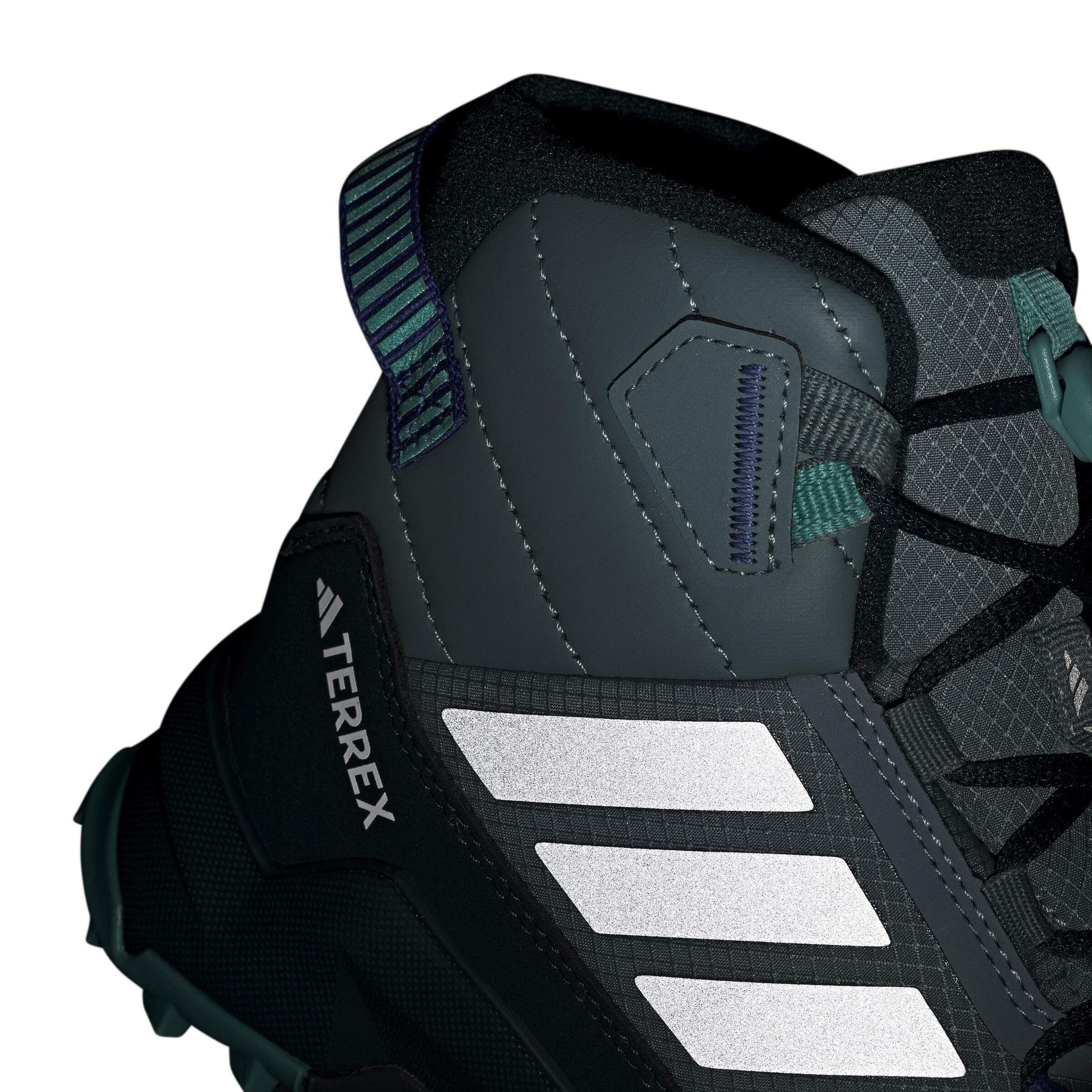 product/a/d/adidas_js2923_13_footwear_photography_reflective_detail_white-nw091725.jpg