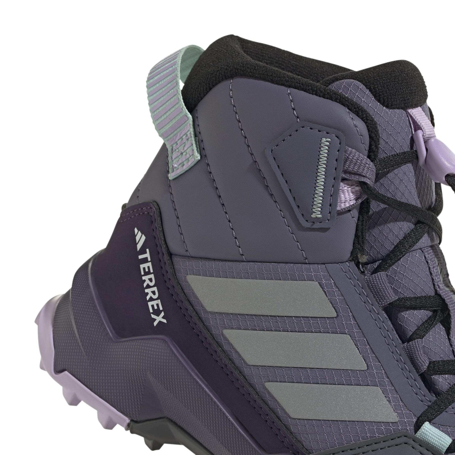 product/a/d/adidas_js2924_9_footwear_photography_detail_view_2_white-nw091725.jpg