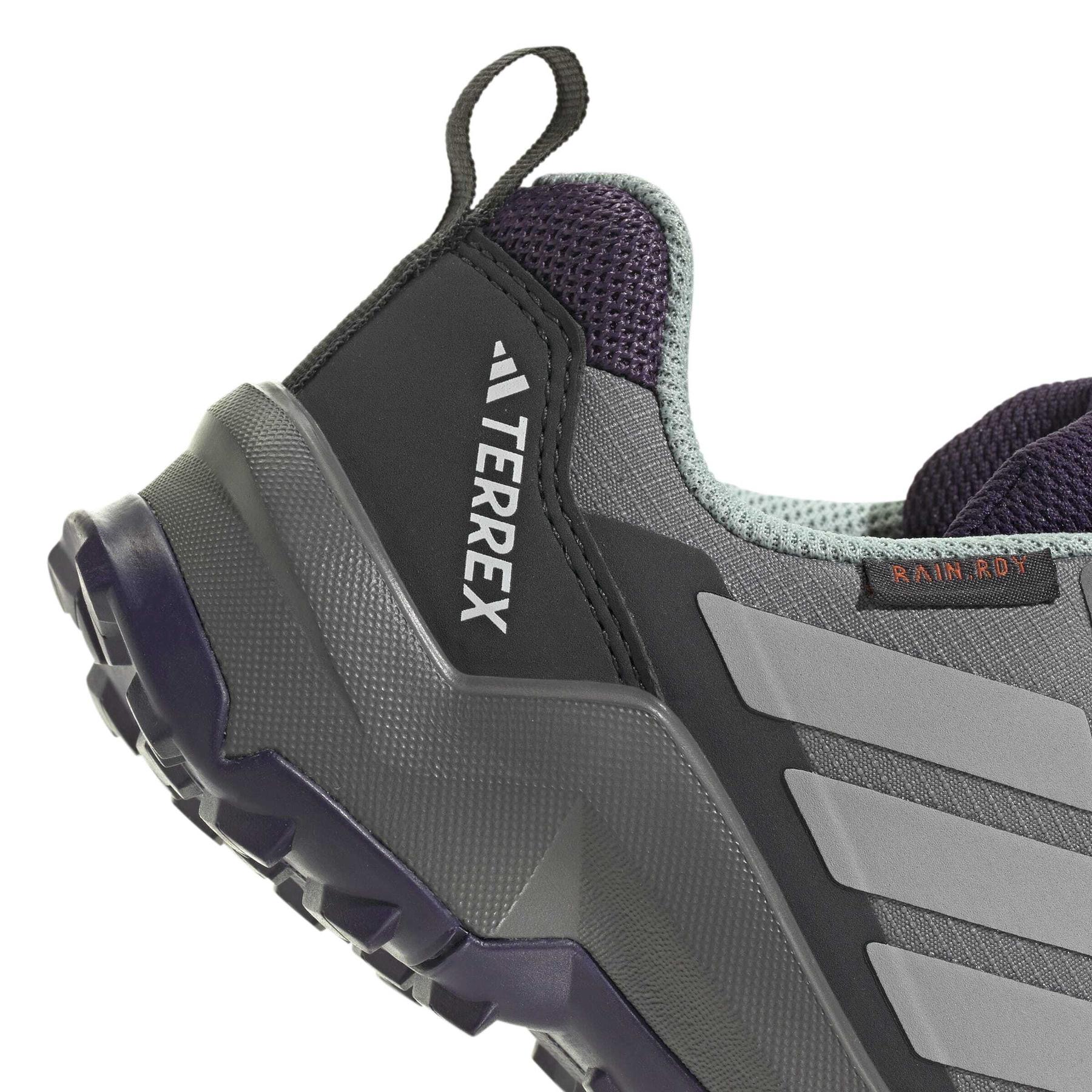 product/a/d/adidas_js2926_9_footwear_photography_detail_view_2_white-nw091725.jpg