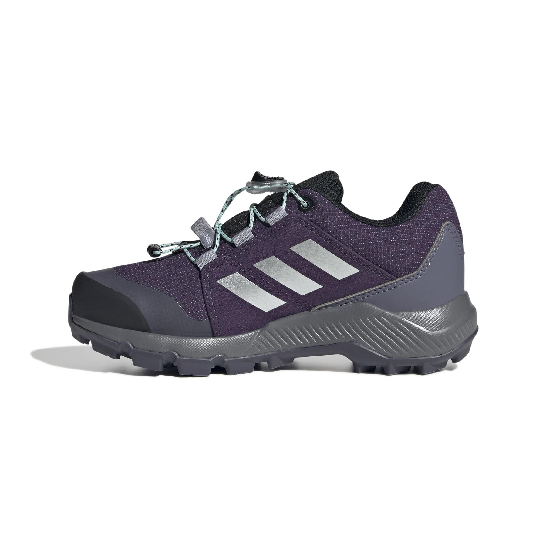 product/a/d/adidas_js2930_5_footwear_photography_side_medial_center_view_white-nw091725.jpg