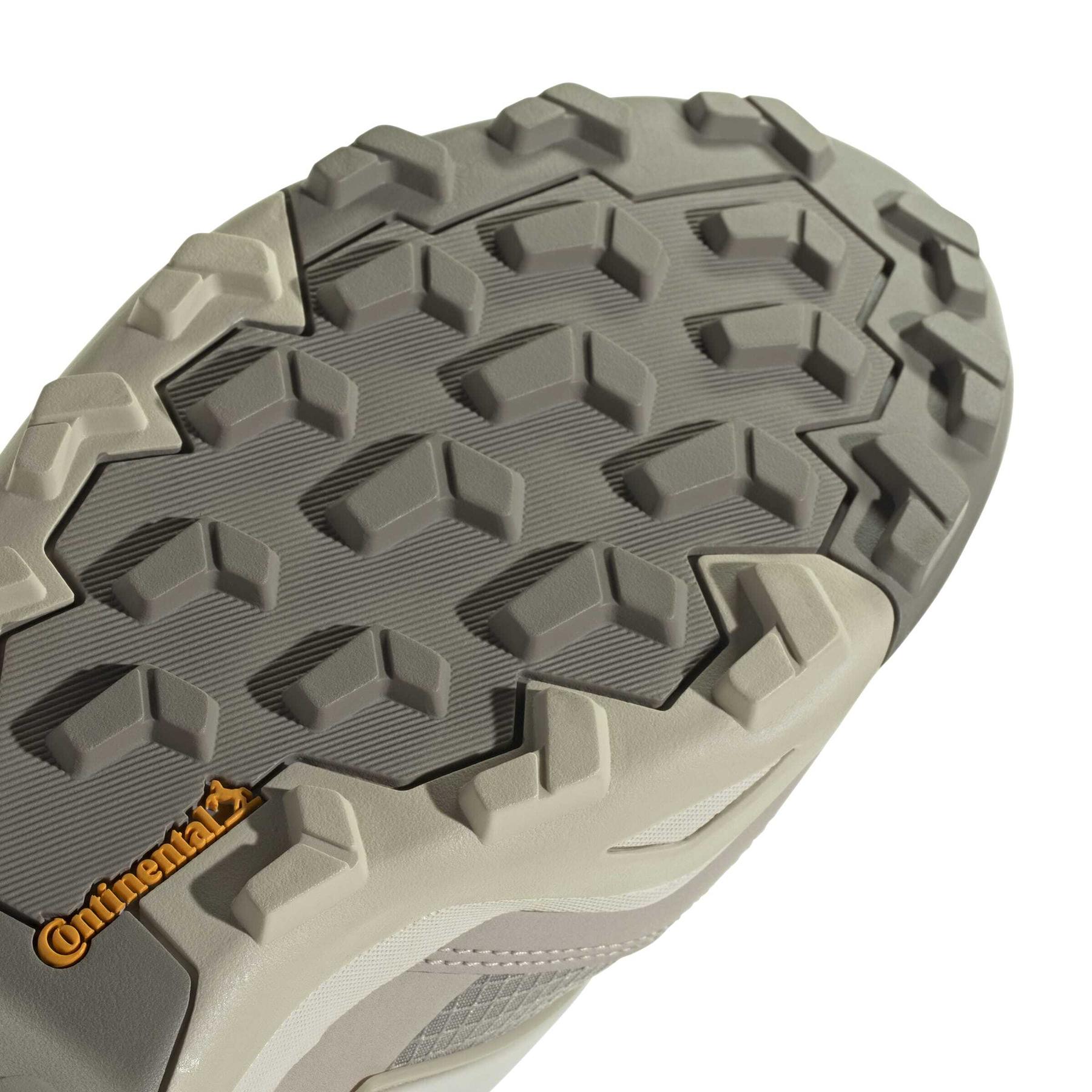 product/a/d/adidas_js4610_9_footwear_photography_detail_view_2_white-nw091725.jpg