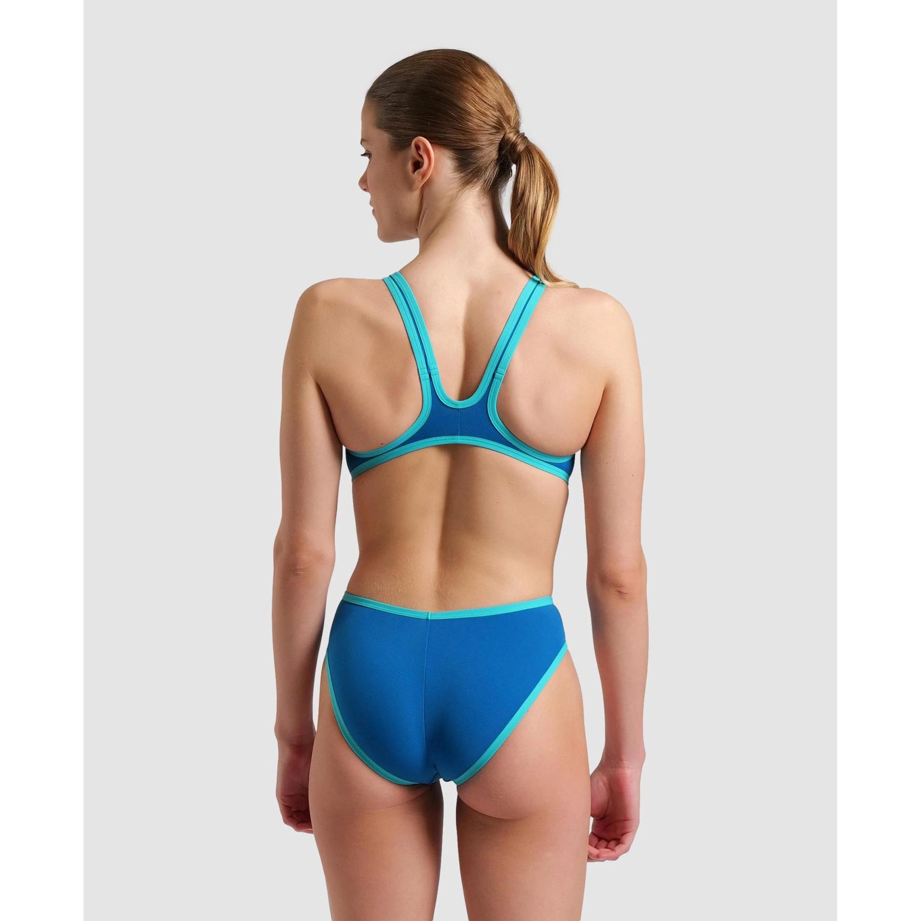 product/a/r/arena_001198-655_blue-cosmo-water_2.jpg