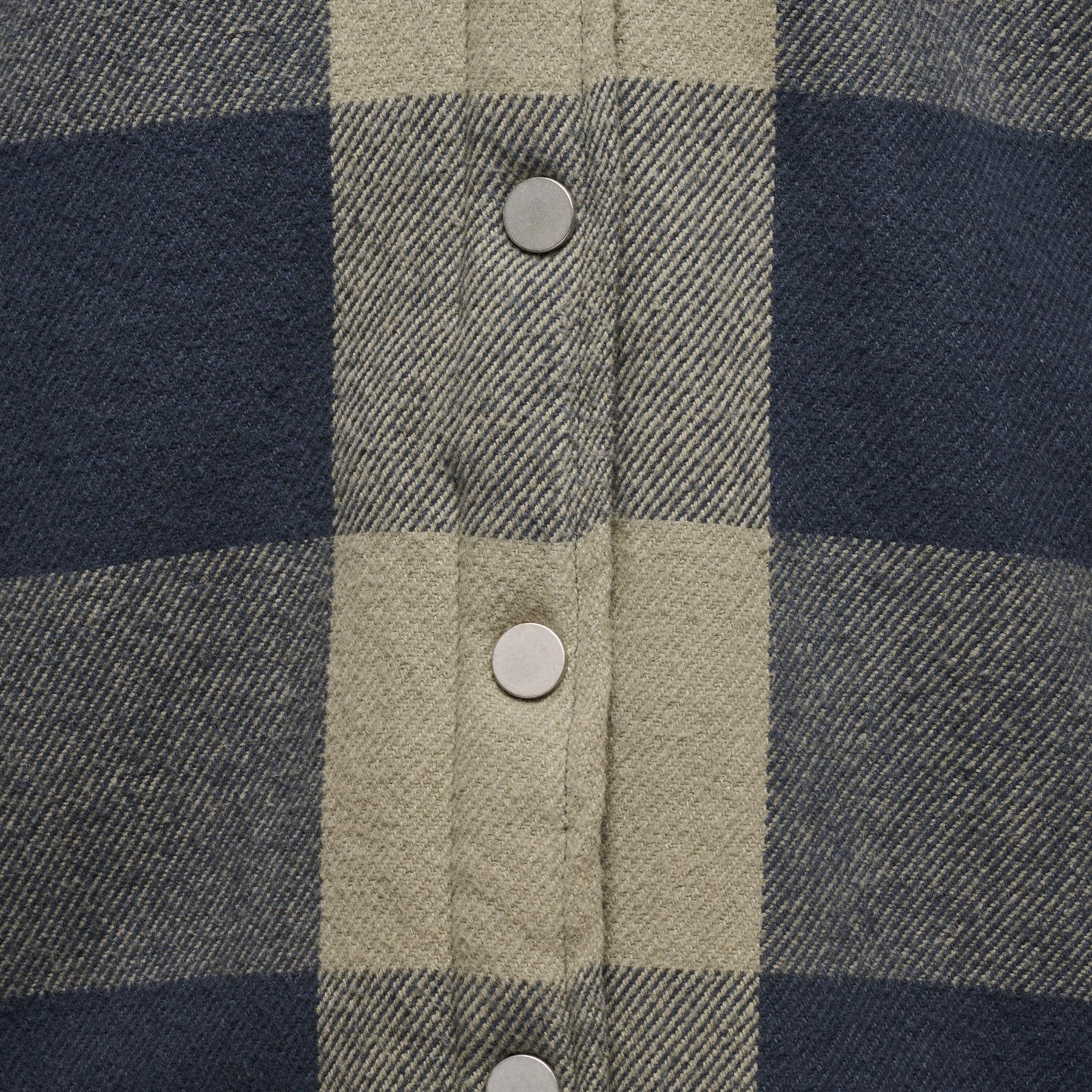product/b/l/black-diamond_ap744068-9626_charcoal-pine-smoke_3.jpg